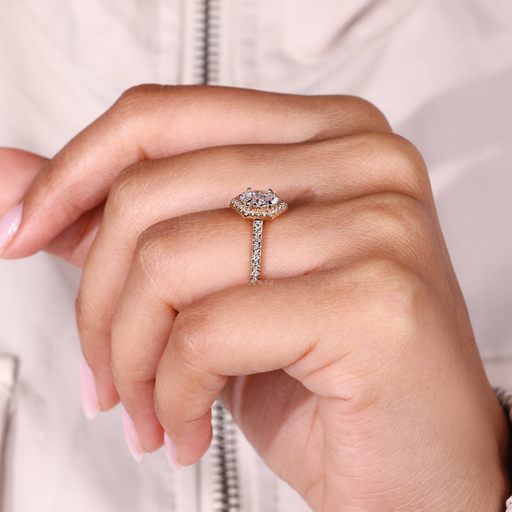 Cathedral setting oval diamond ring design.
