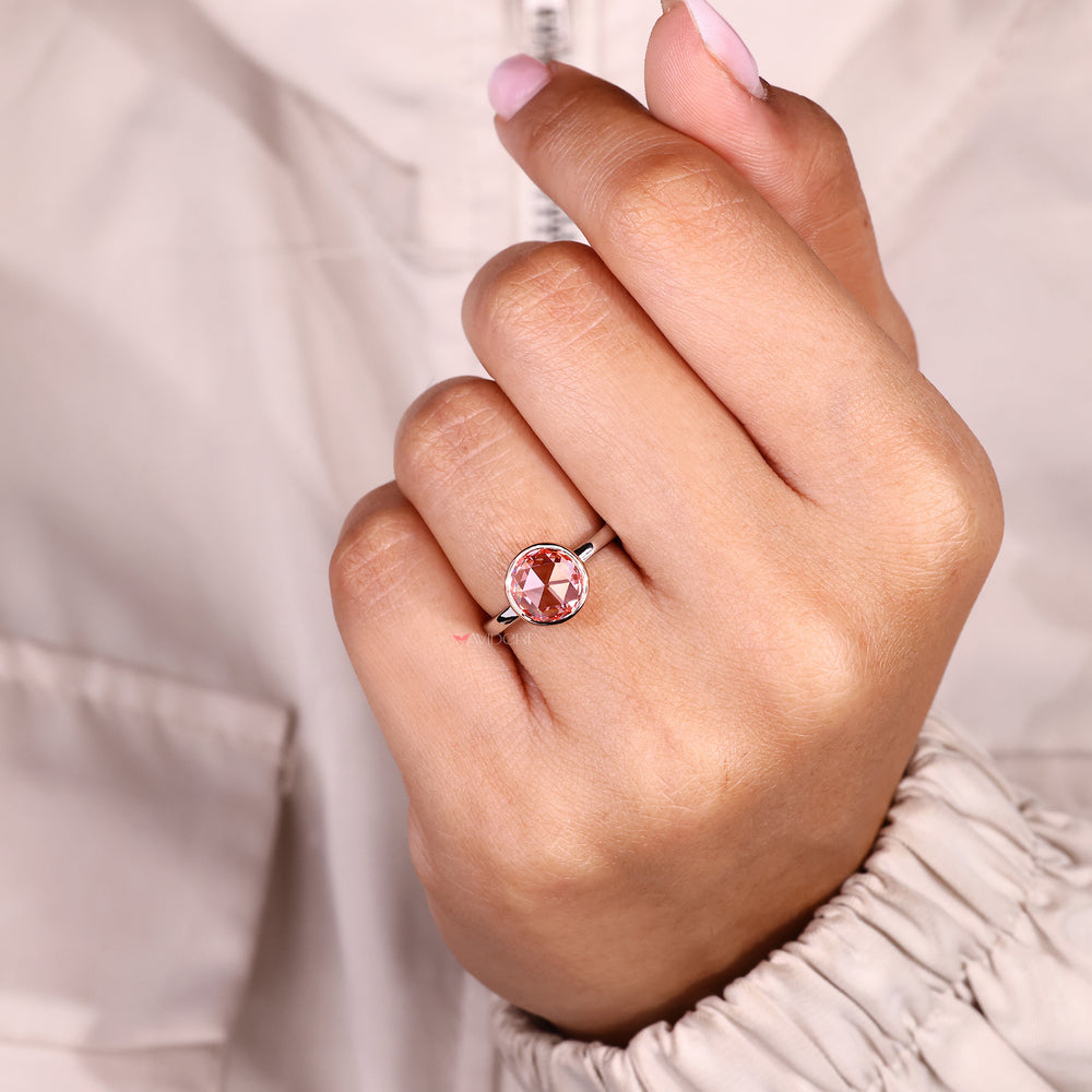 Avideri engagement ring designed for everyday comfort.