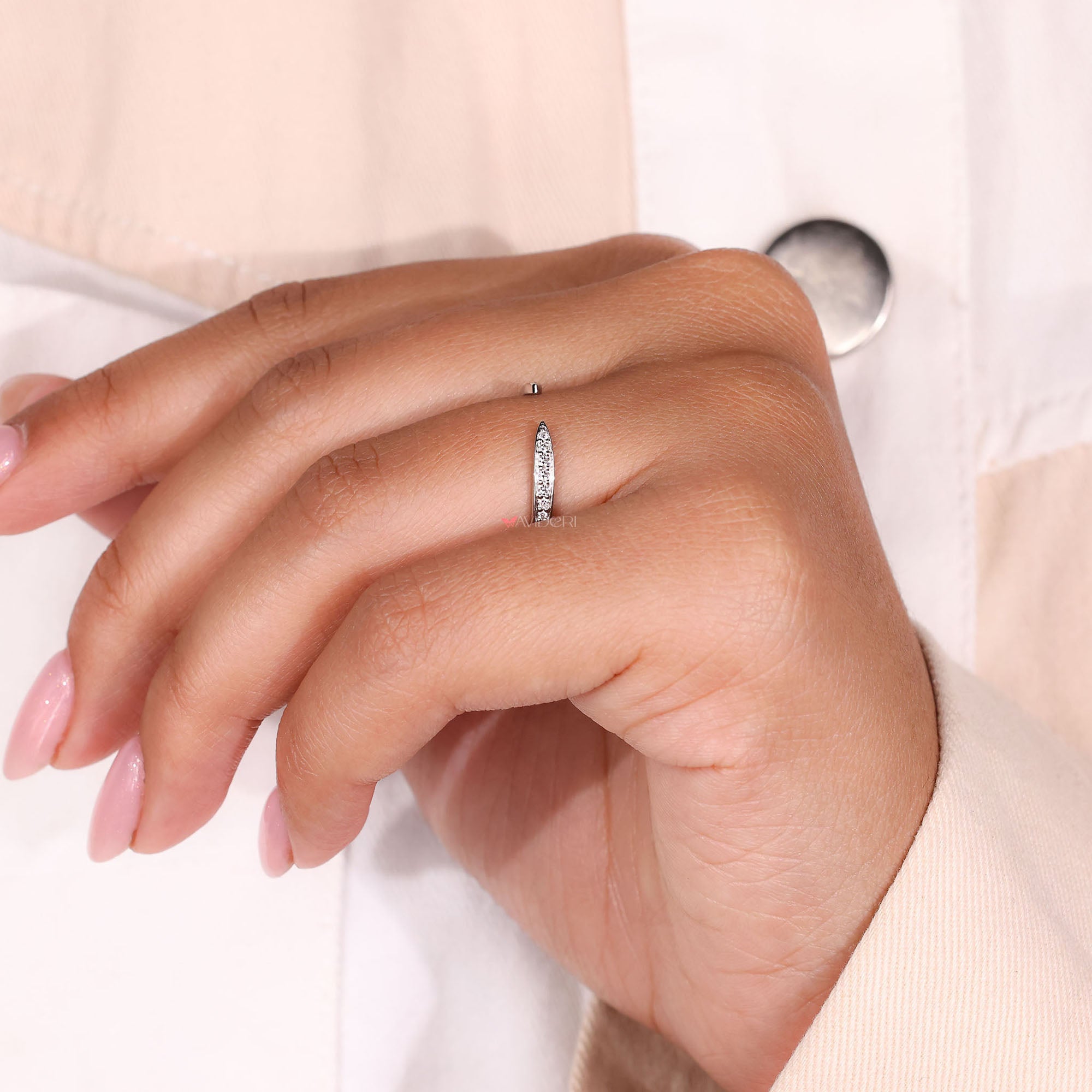 Avideri wedding band with white gold wedding band.