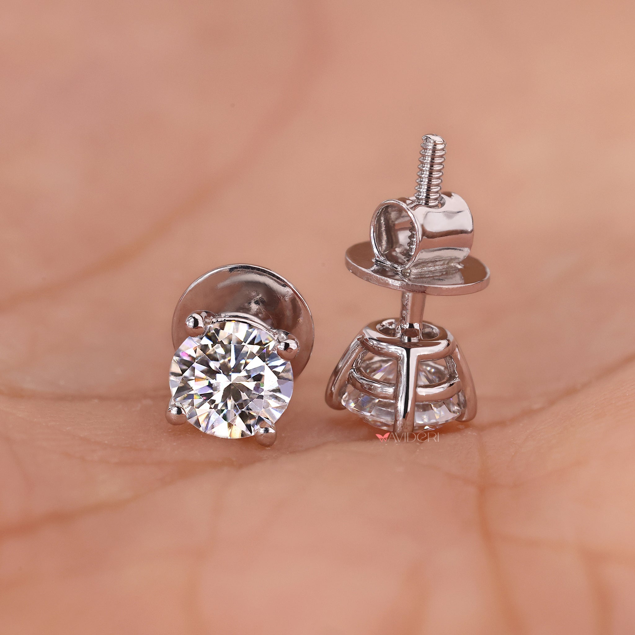 Solitaire moissanite earrings gift from Avideri.