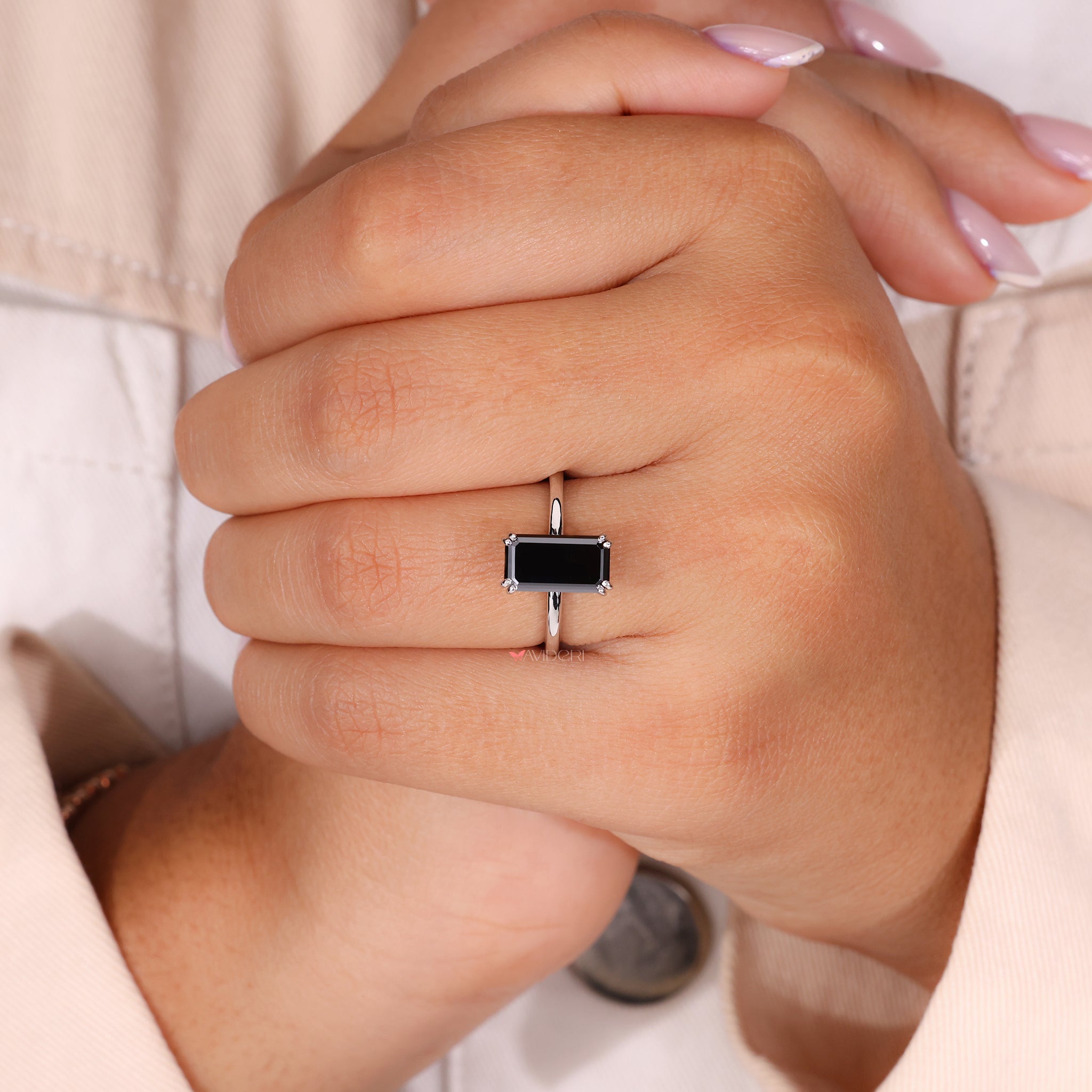 Handmade jewelry with a focus on detail and craftsmanship
