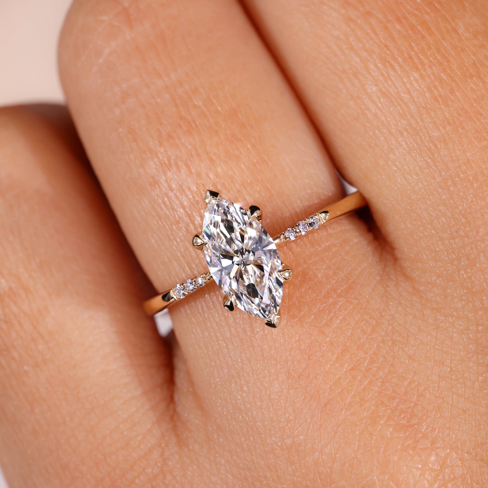 6 prong ring offering a classic touch
