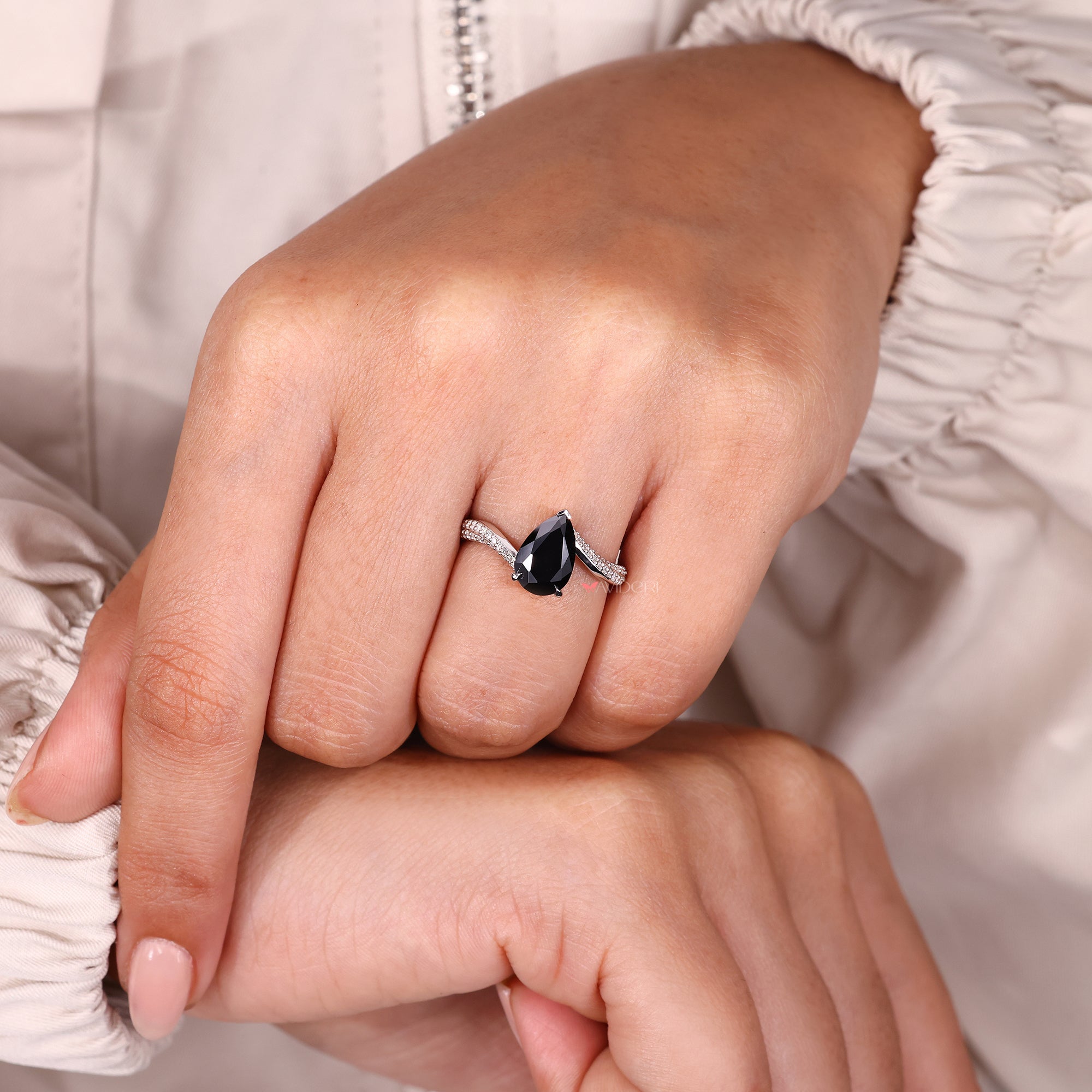 Avideri ring designed for elegance and lasting beauty.