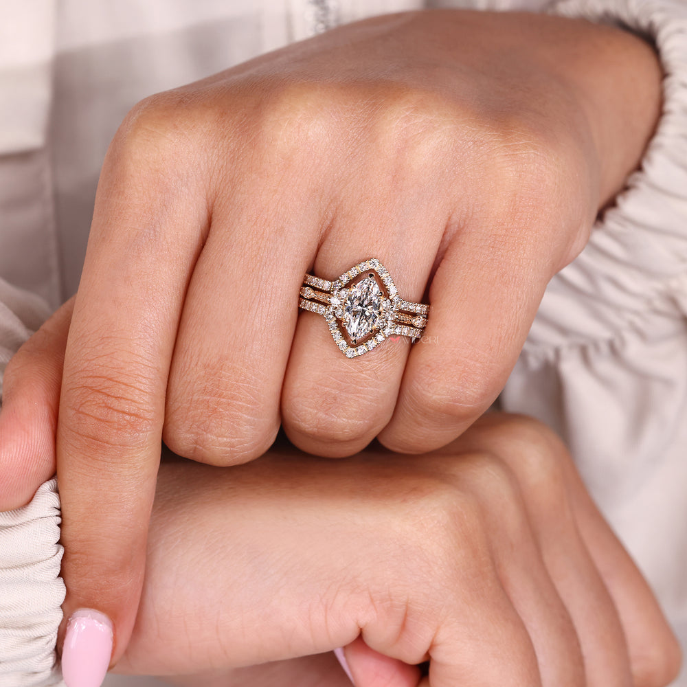 Handmade jewelry in Avideri bridal set.
