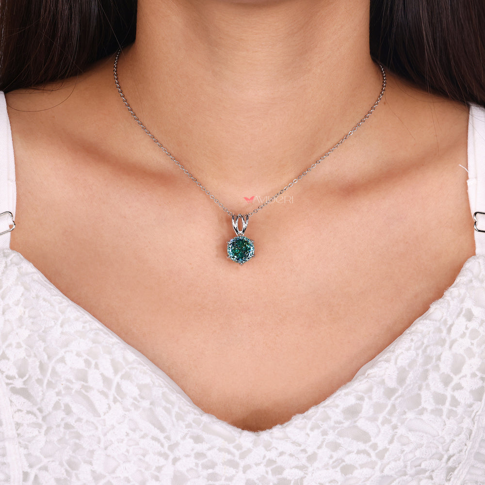Six claw prong setting holds the stone in place securely.