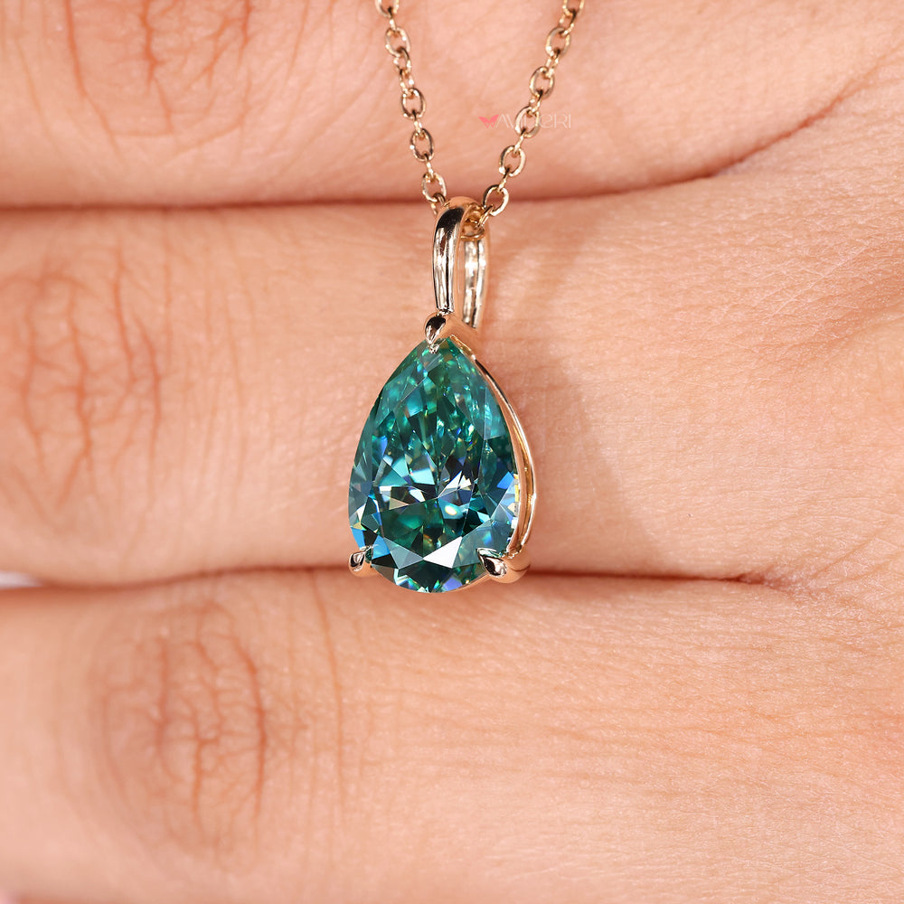 Dainty moissanite pendant perfect for gifting.