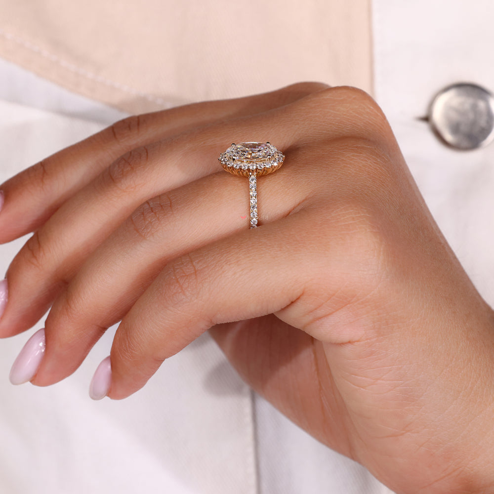Oval diamond engagement ring designed for a timeless, classic look.
