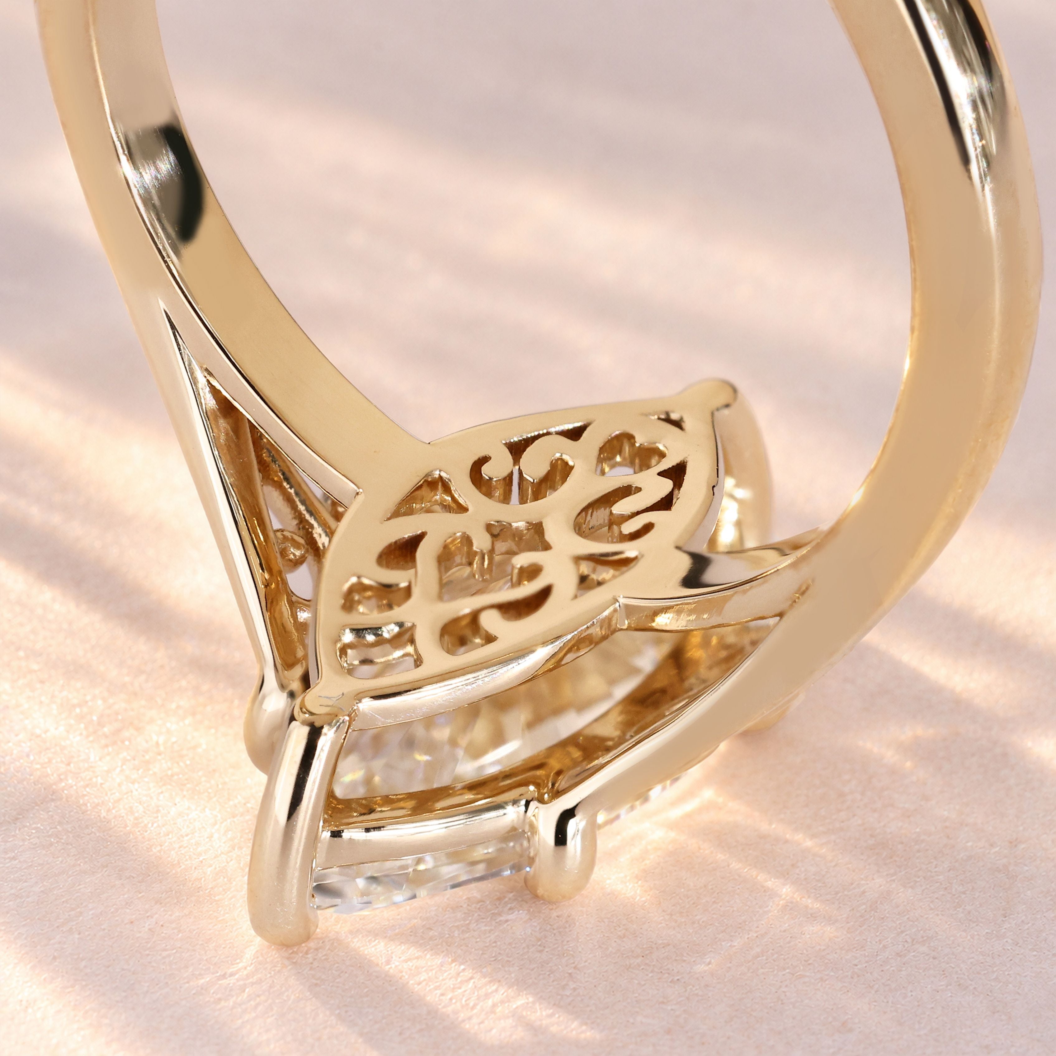 Handmade marquise solitaire ring with vintage style.

