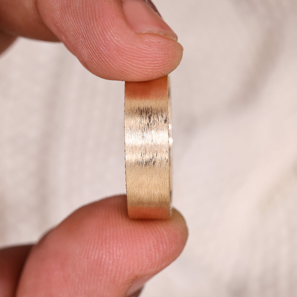 Double side eternity mens diamond band.
