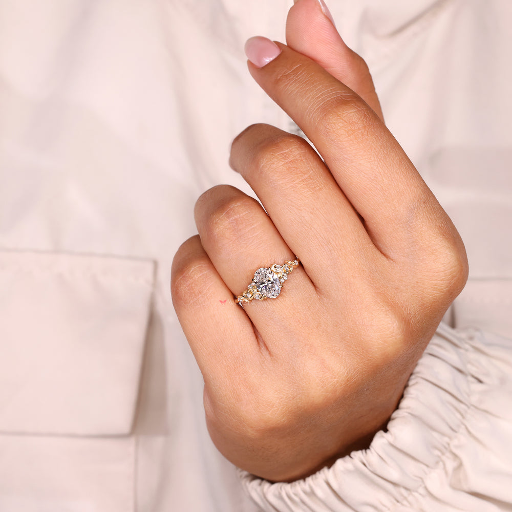 IGI certified oval diamond ring handmade.
