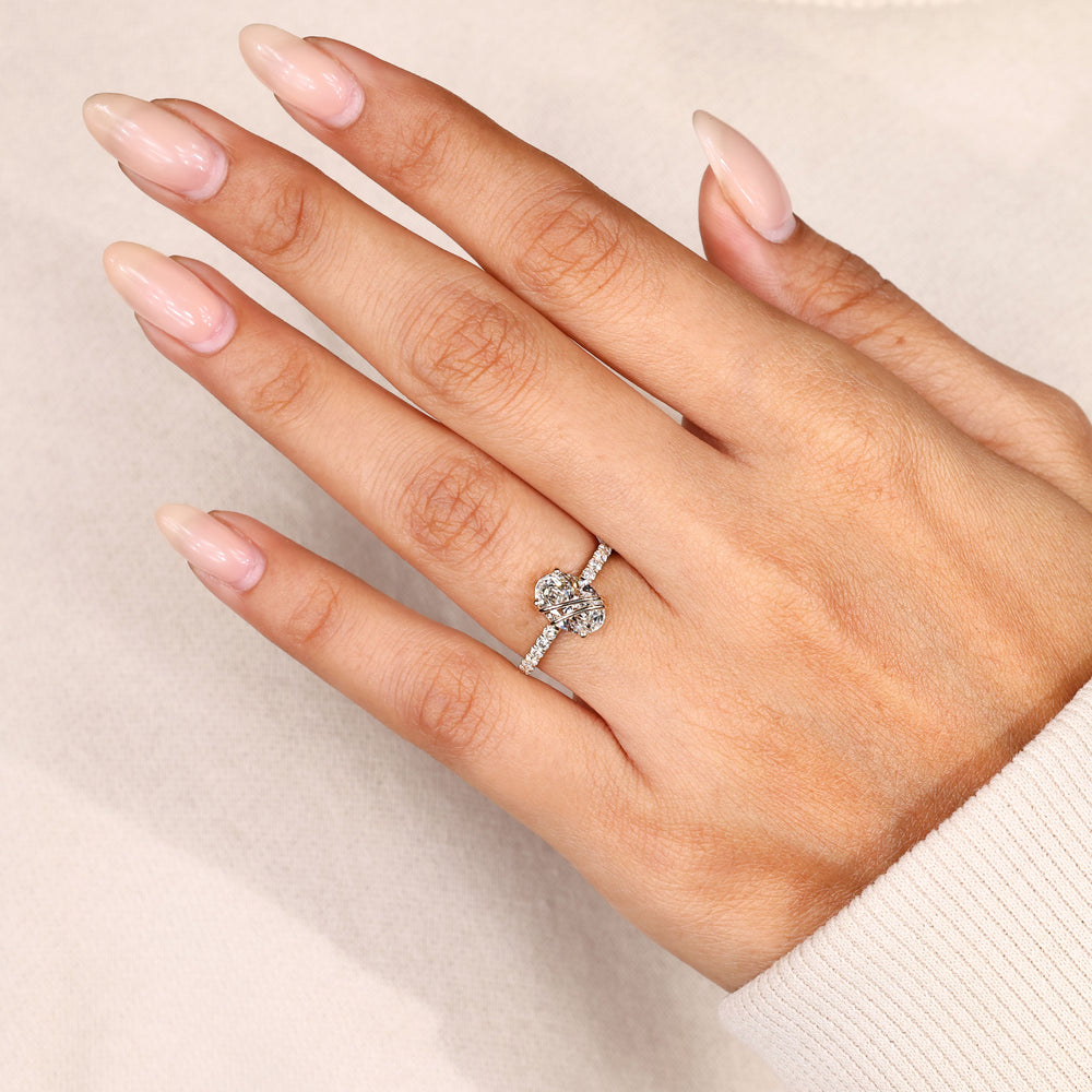 Regal oval diamond ring with secure stone setting.
