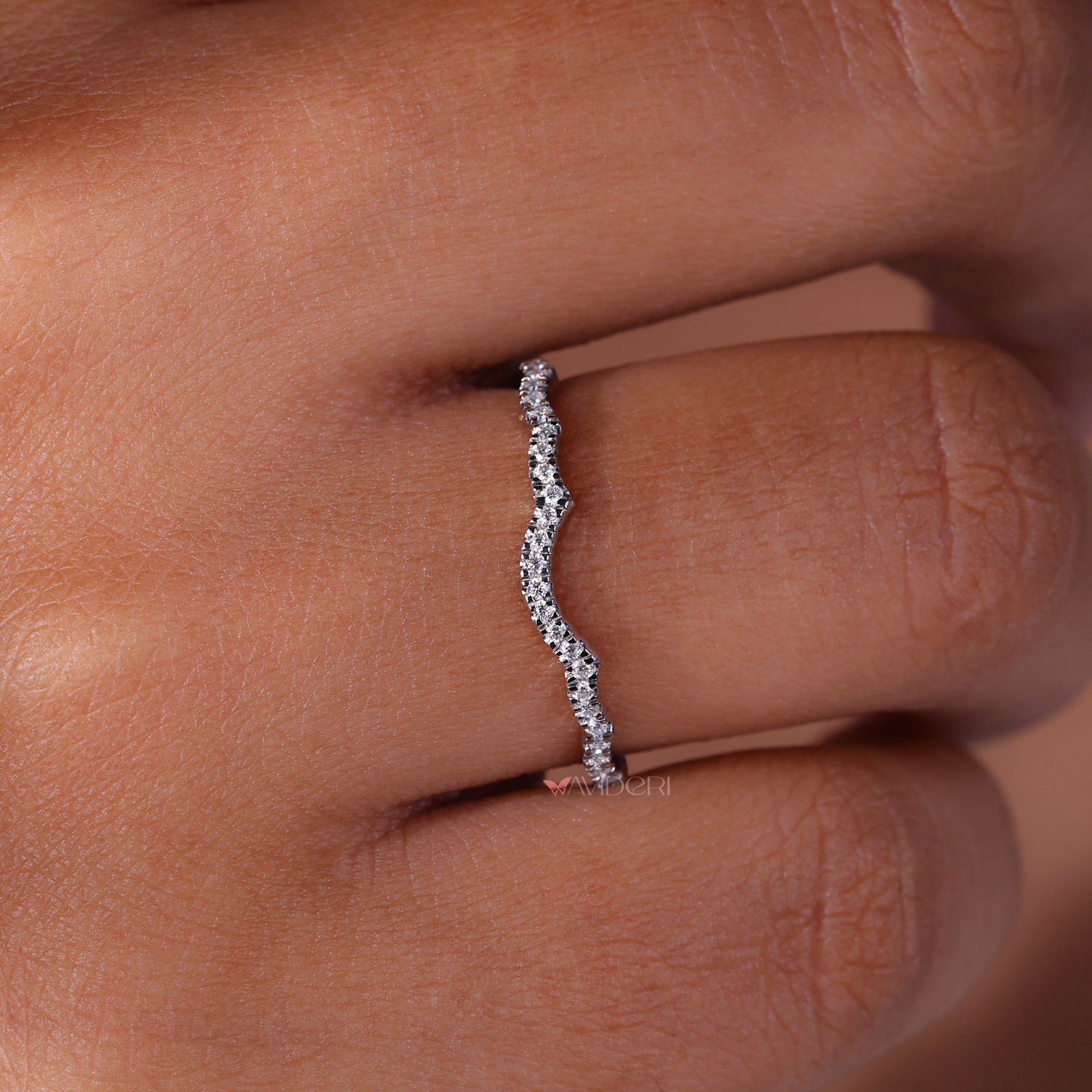 Lab grown diamond engagement ring with brilliant shine.
