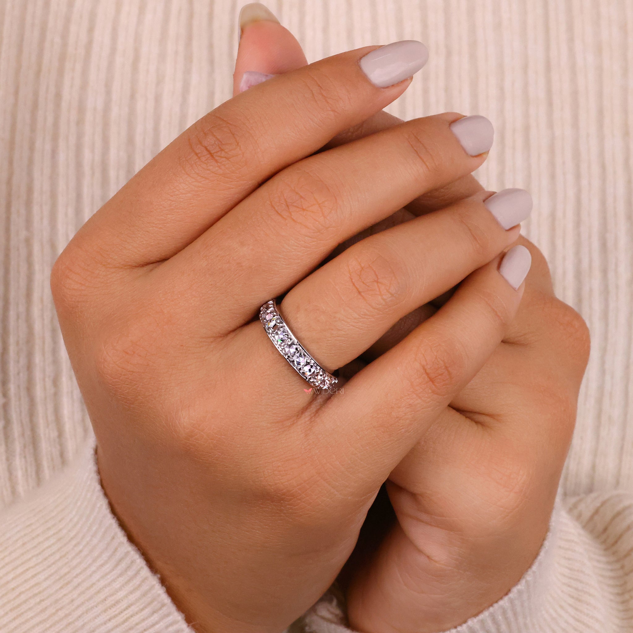 Buy wedding band with lab grown diamonds from Avideri.
