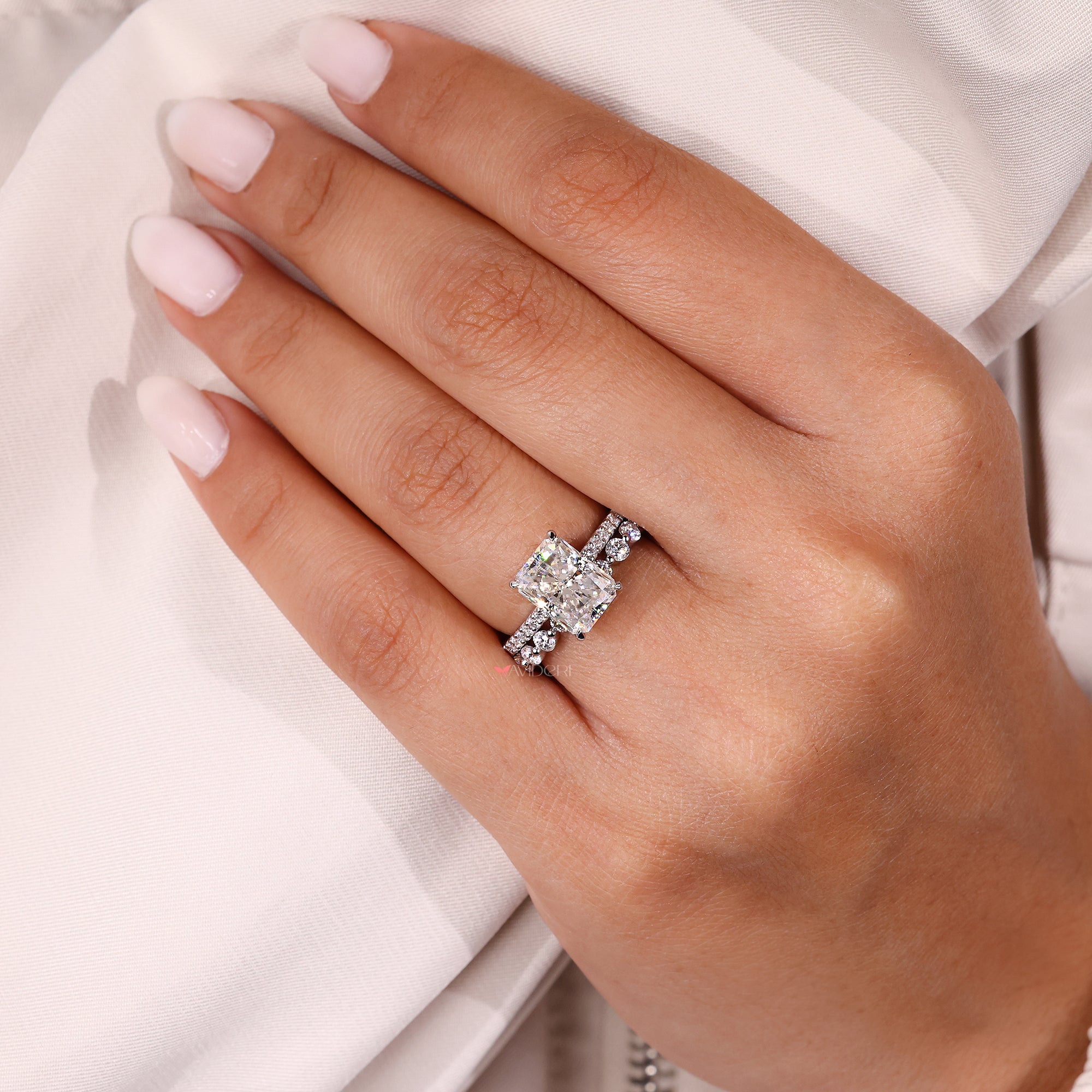 Avideri bridal set with radiant engagement ring and eternity band.