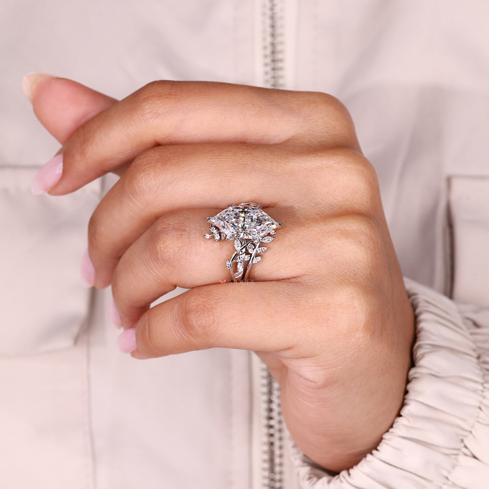 Dutch marquise ring with six leaf prongs.
