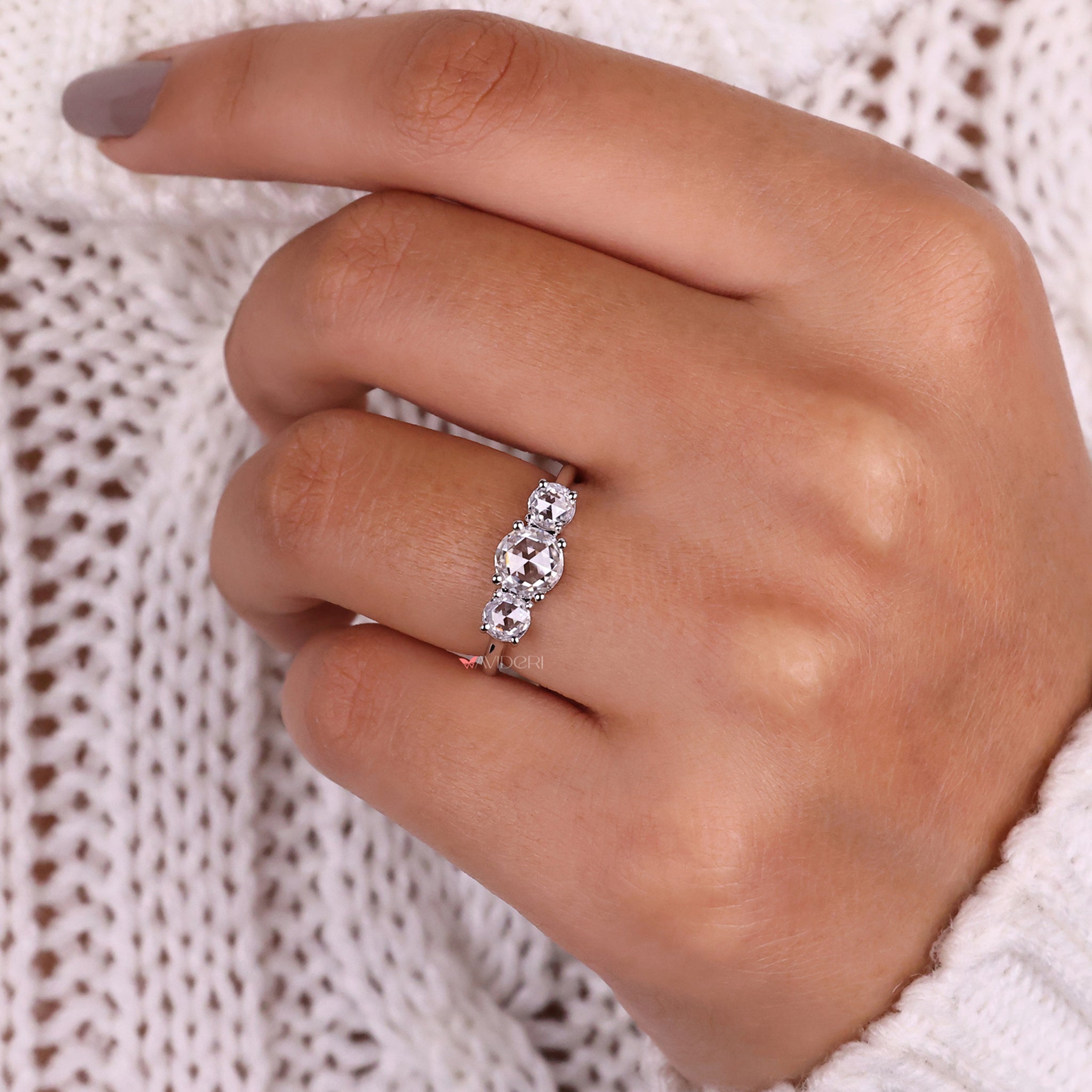 Lab Grown Diamond, IGI certified, avideri ring

