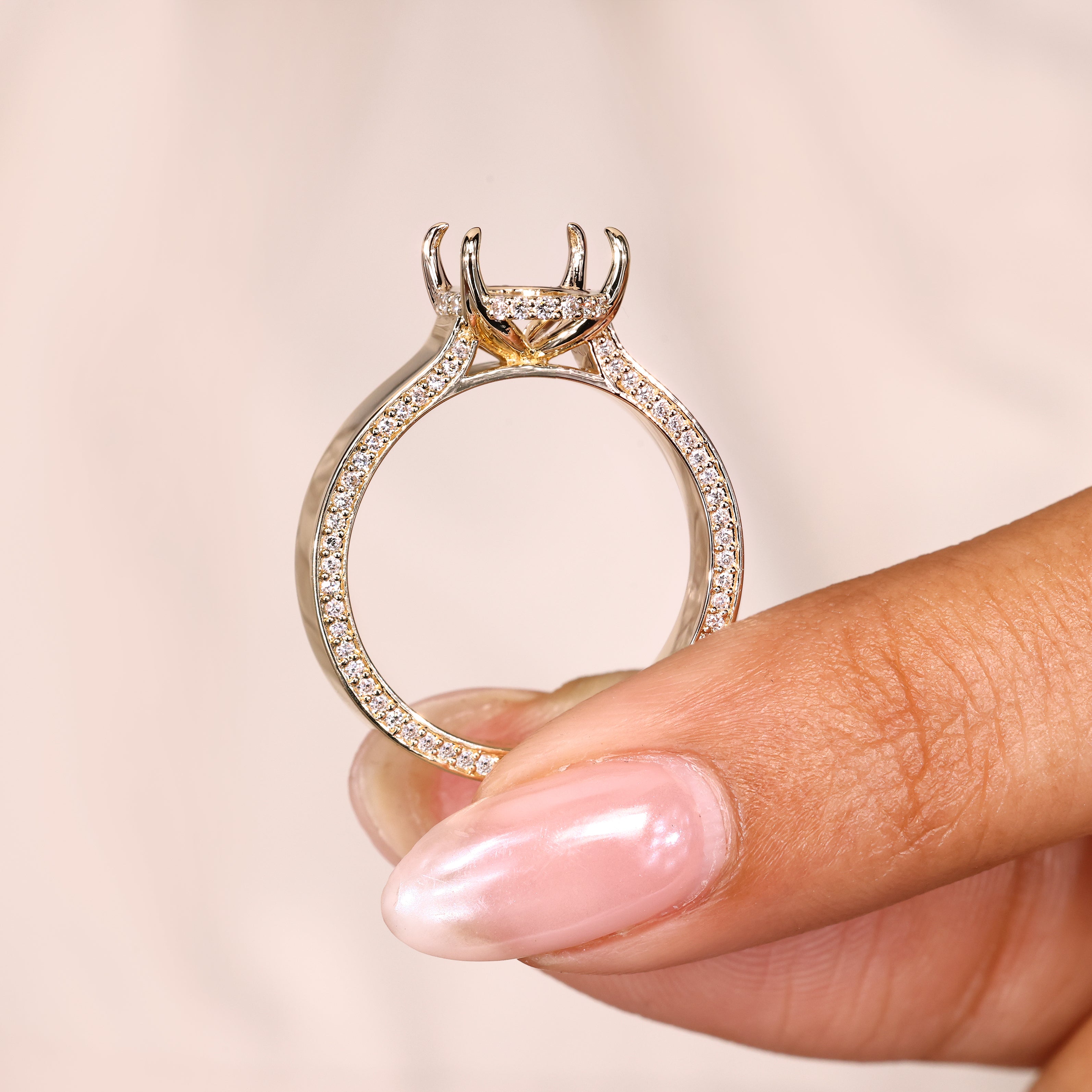 Semi mount ring for round rose old european cuts.
