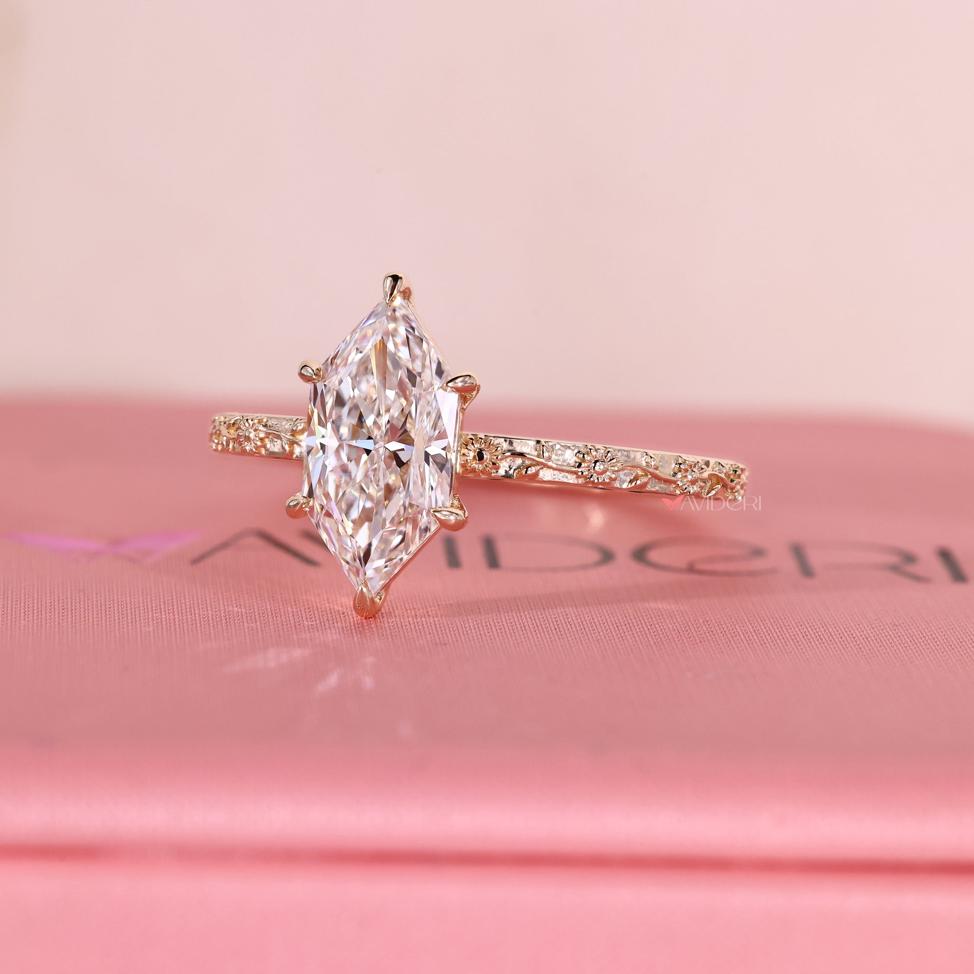 IGI certified with handmade jewelry.