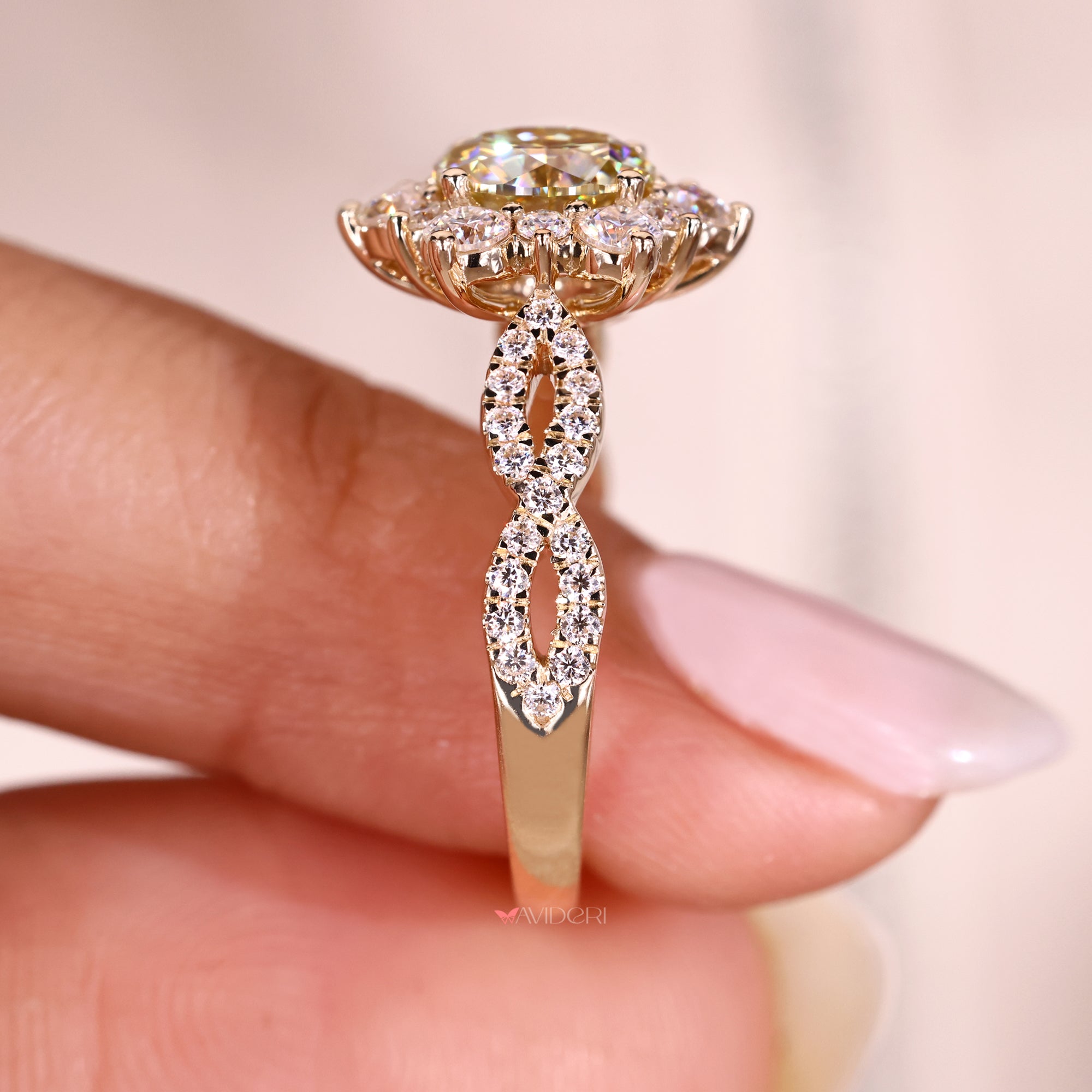 White gold ring shines with a soft finish and elegant style.
