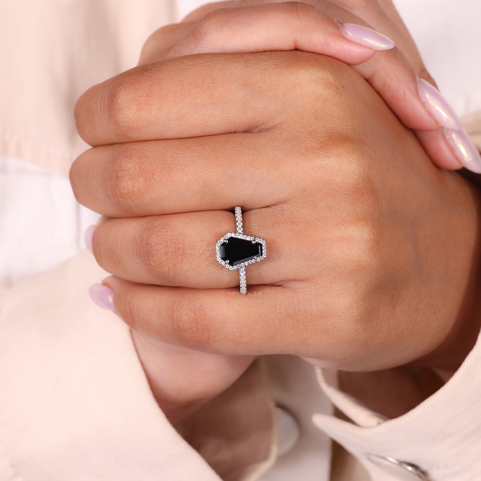 Open gallery ring enhances light flow and visual appeal.