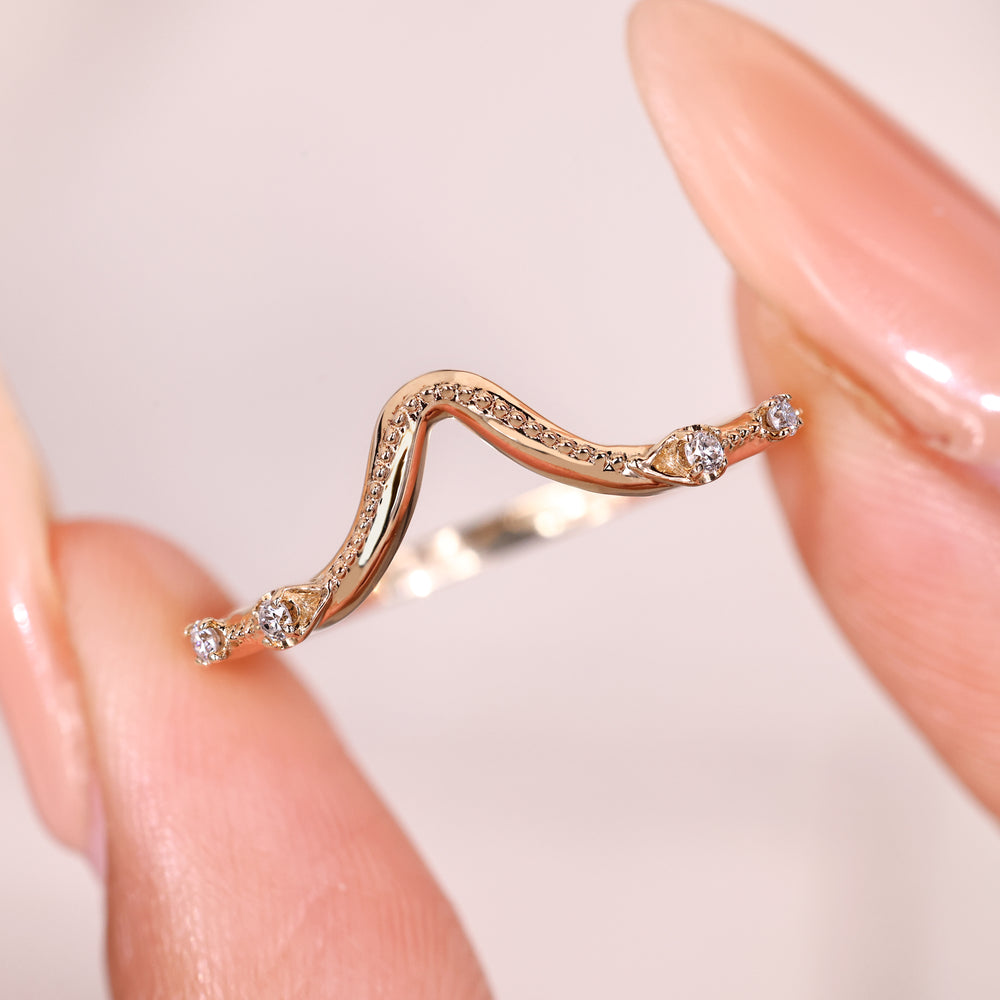 Handmade round diamond band by Avideri.
