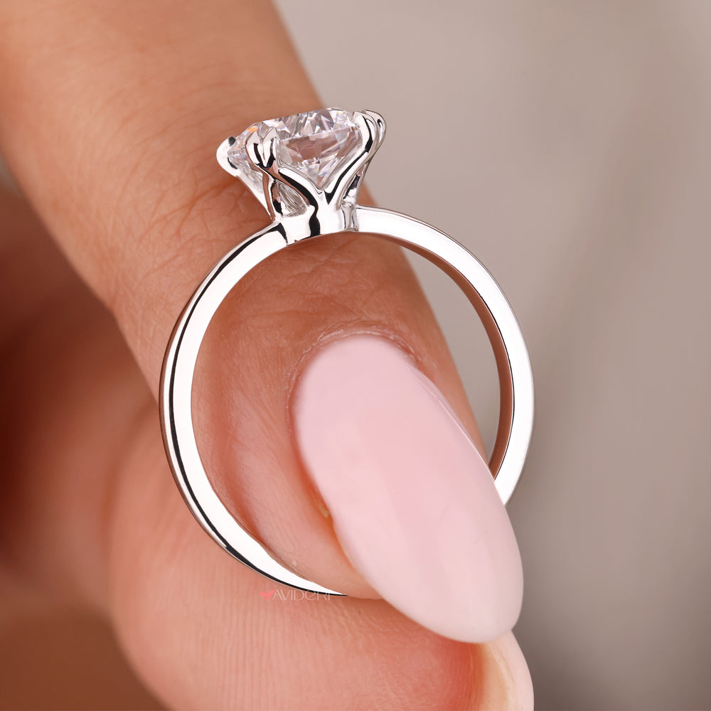 round cut diamond ring White Gold Diamond Engagement Ring Double Claw Prong
