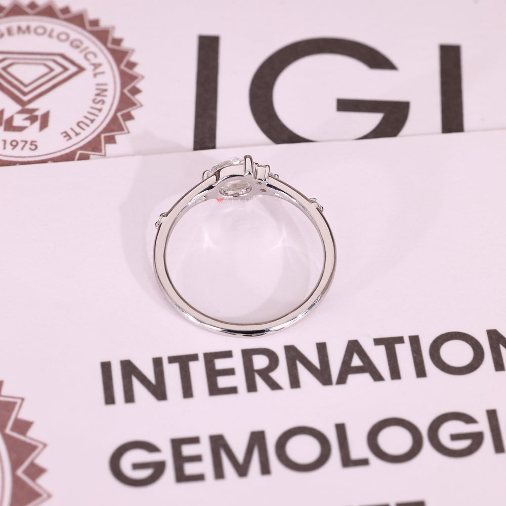 Five stone diamond ring IGI certified style.
