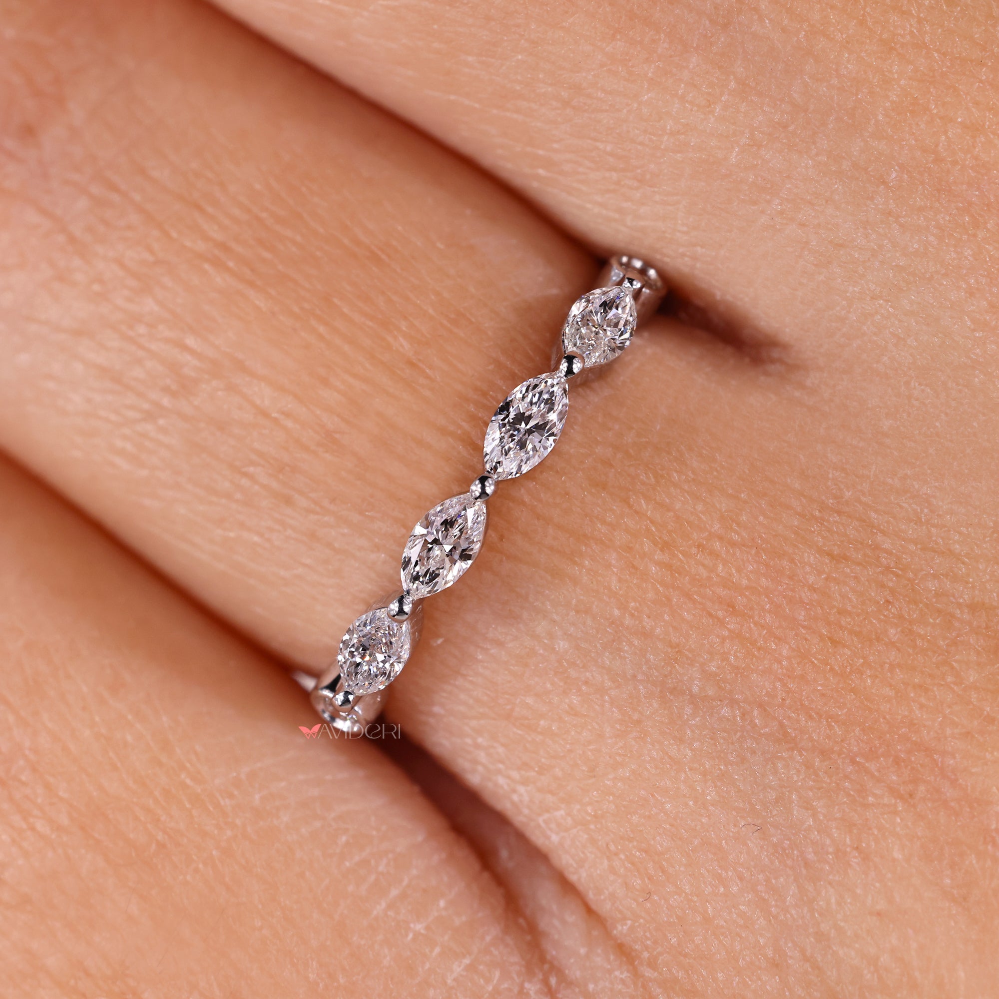Round diamond band crafted with precision and sparkling detail