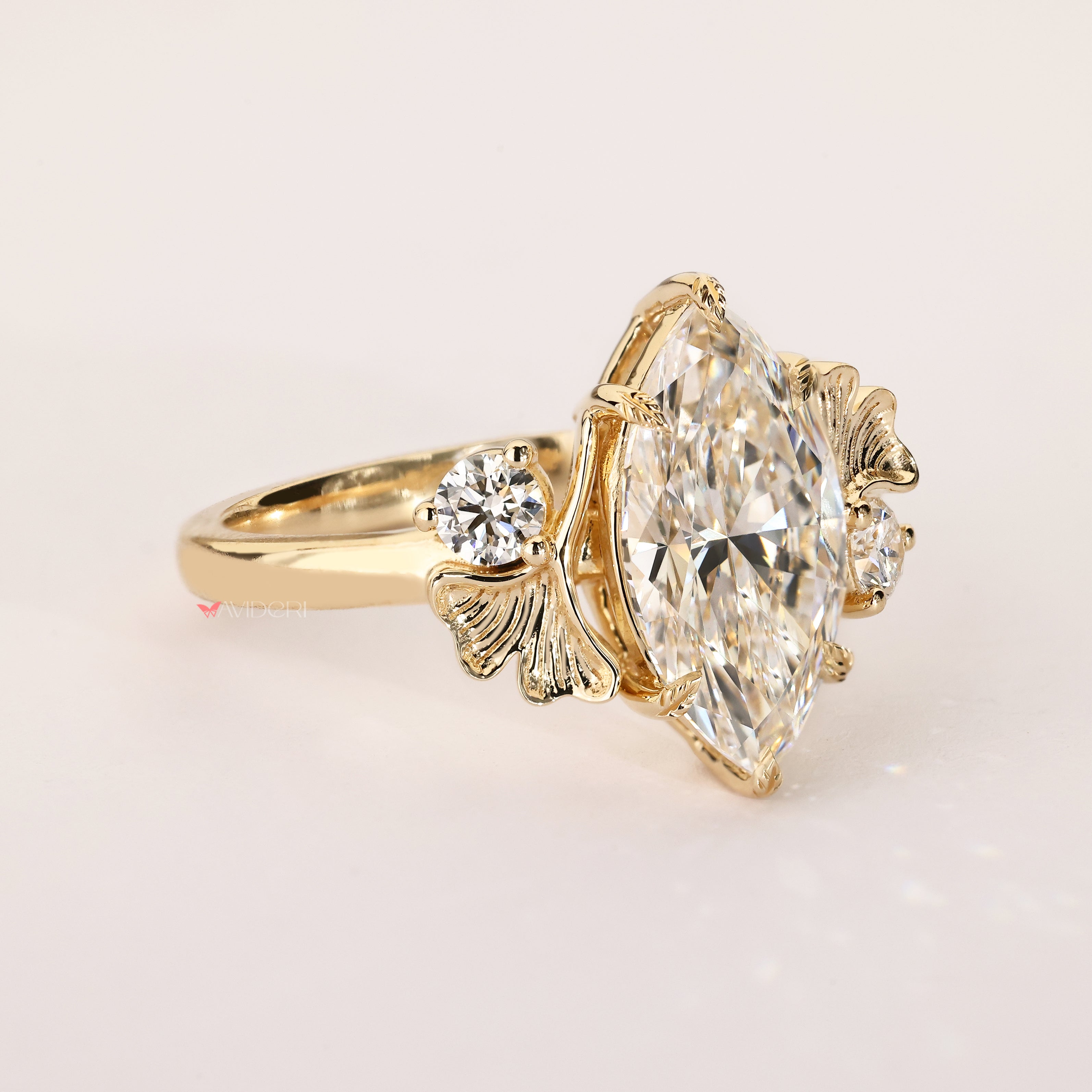 Three stone marquise diamond ring design.
