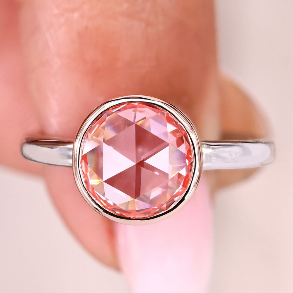 Avideri handmade ring with refined craftsmanship.