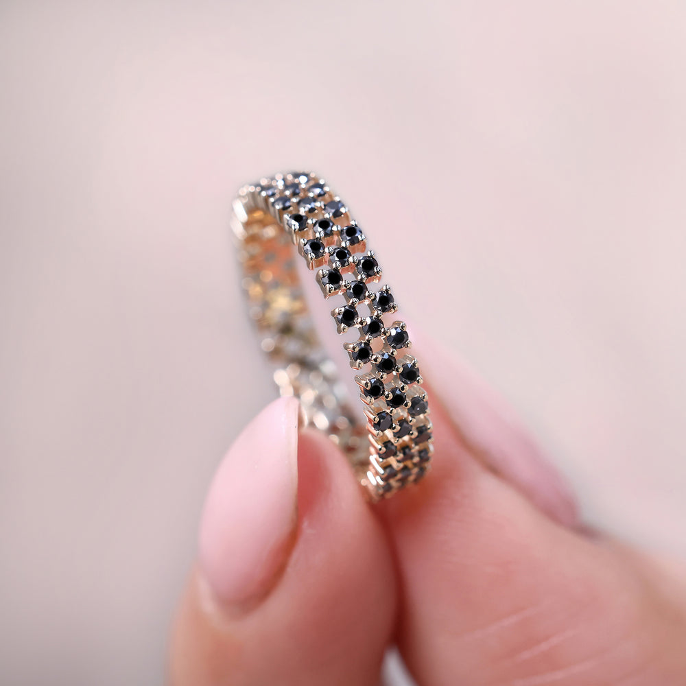 The round cut wedding band offers a timeless, classic design.