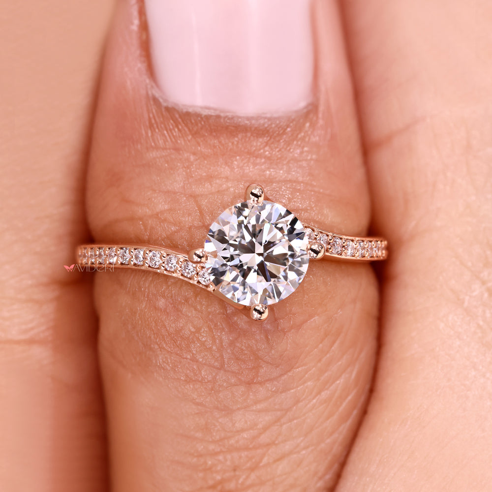 Avideri handmade round diamond ring.