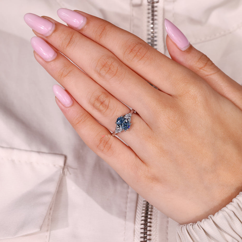 Four prong oval ring with twisted shank.
