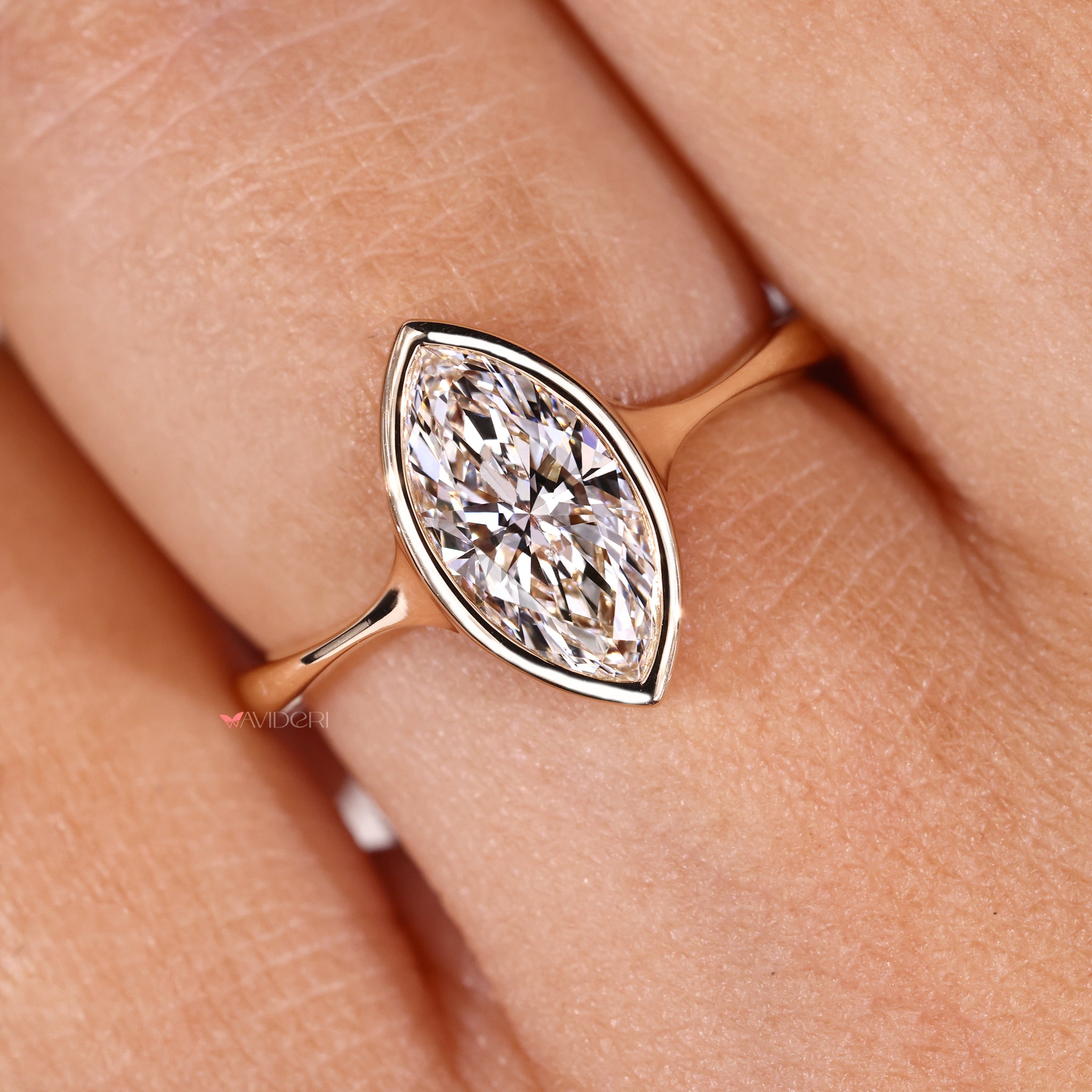 Buy engagement ring with bezel setting and Lab Grown Diamond.