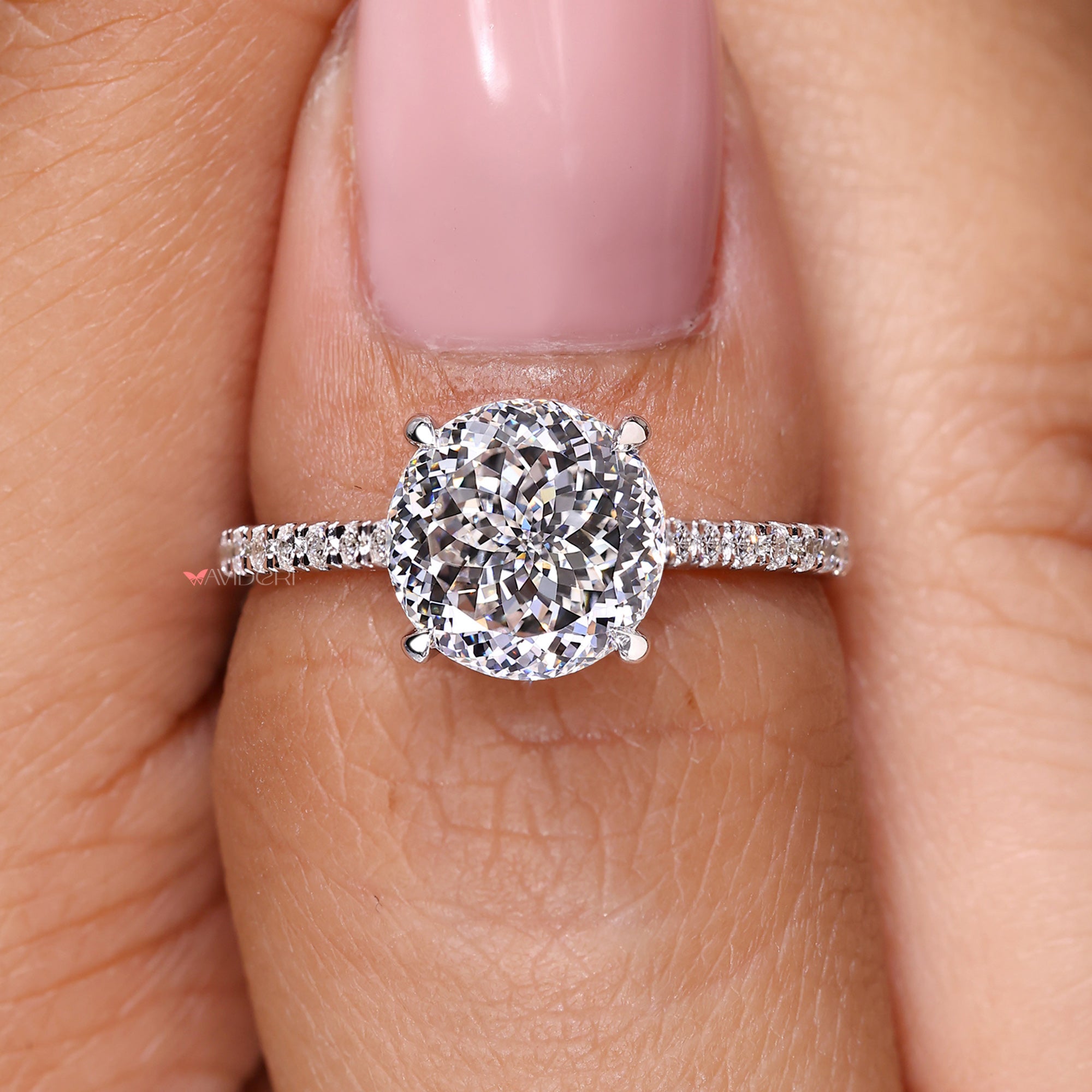 Claw prong setting custom diamond ring.