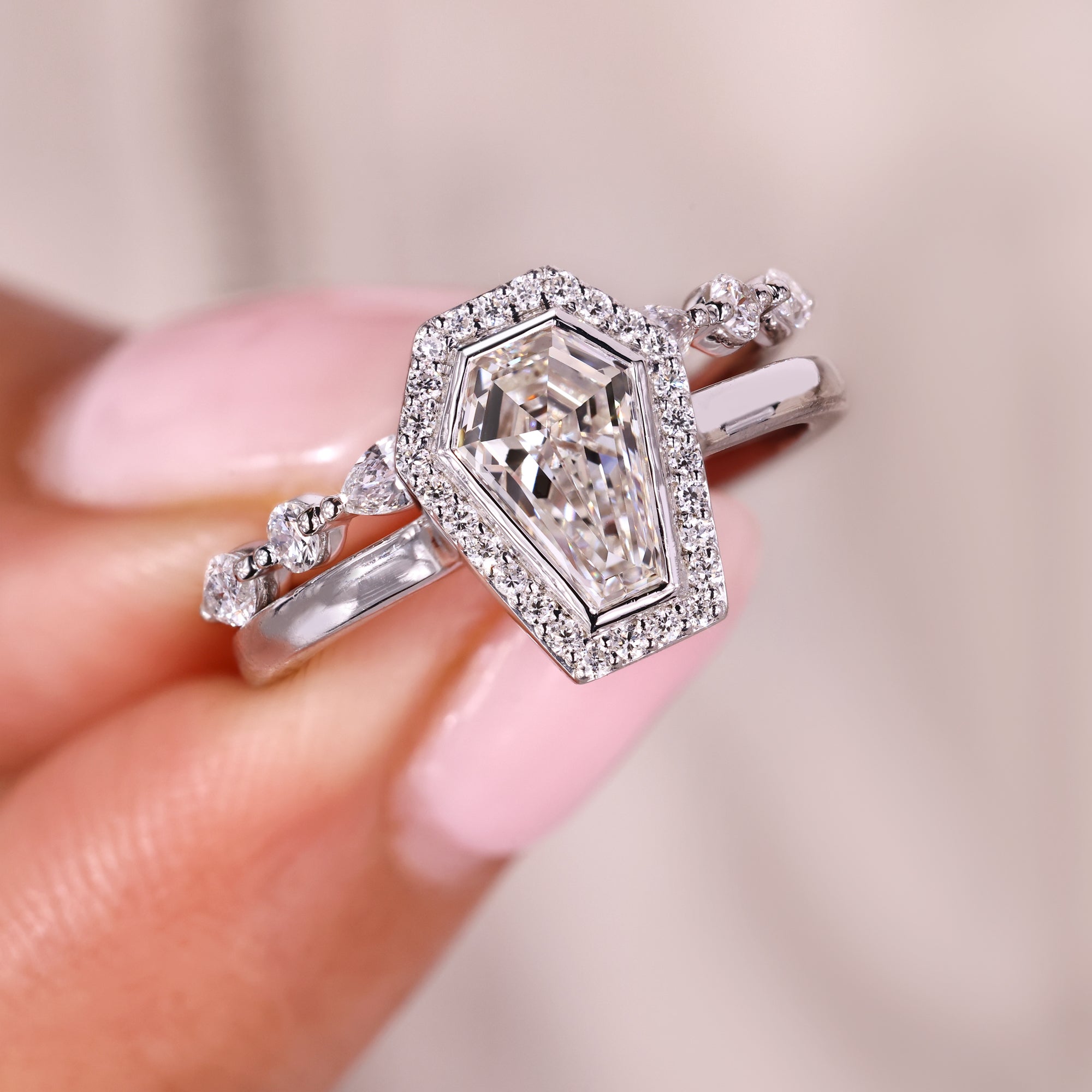 Custom bridal set with an IGI certified diamond.