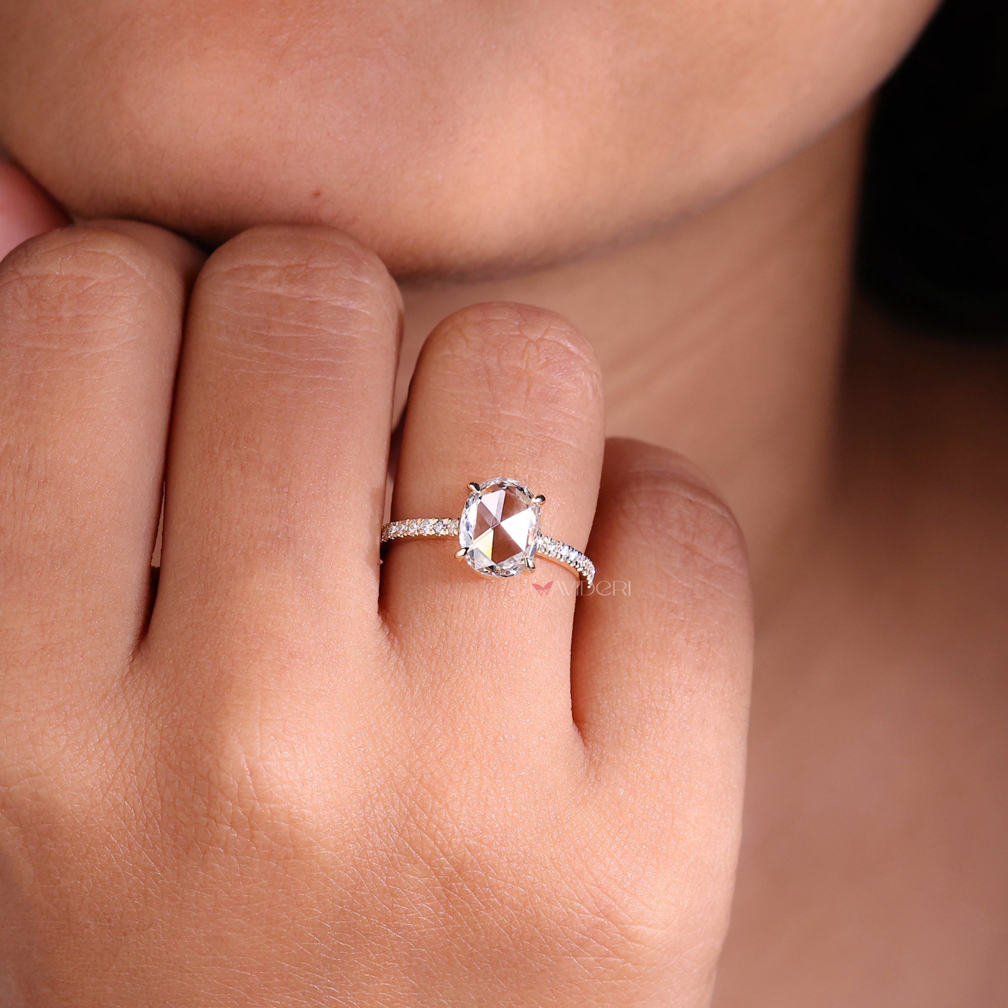 2 carat round diamond ring with brilliant sparkle, crafted for those who love timeless beauty.