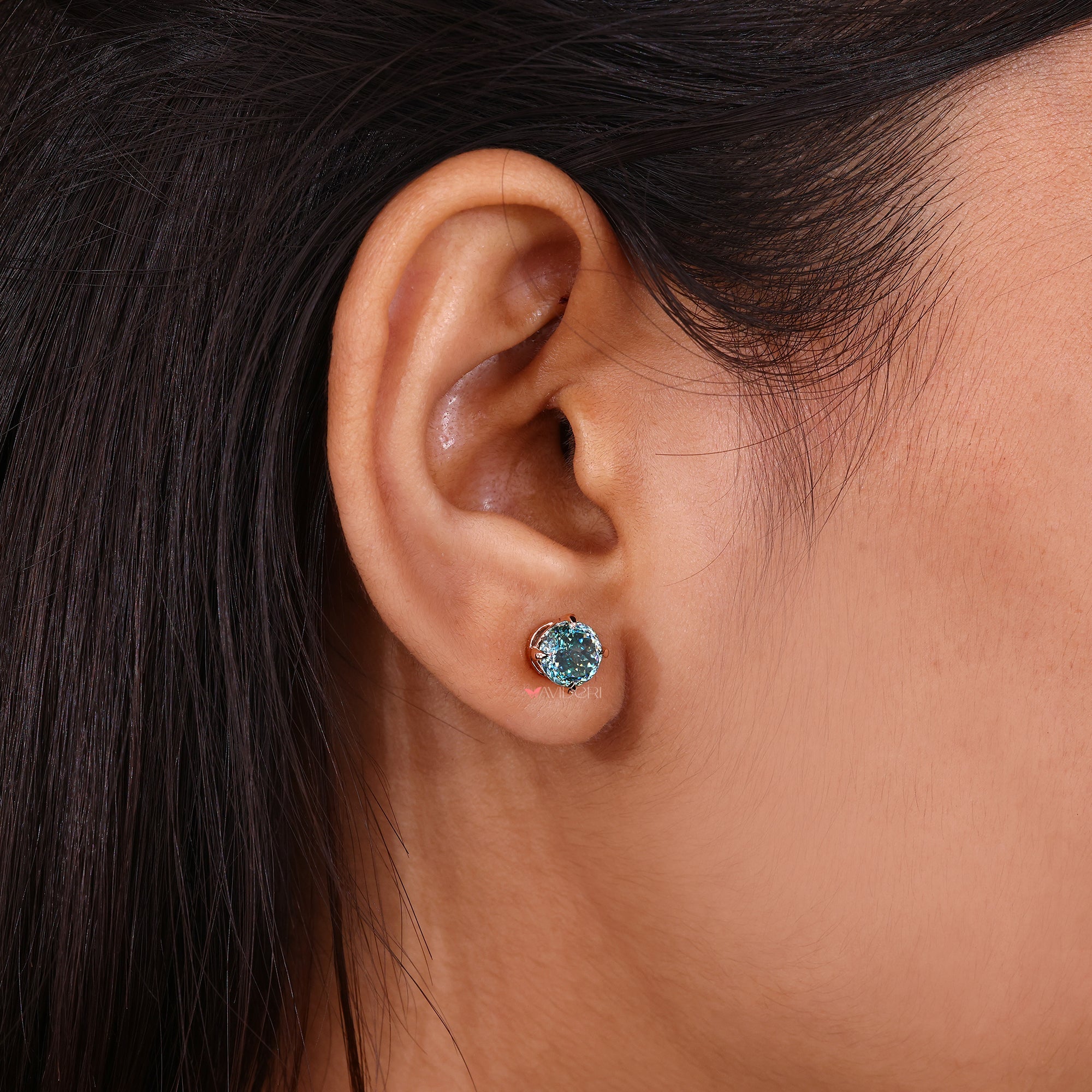Avideri earrings in a cyan blue earrings design.