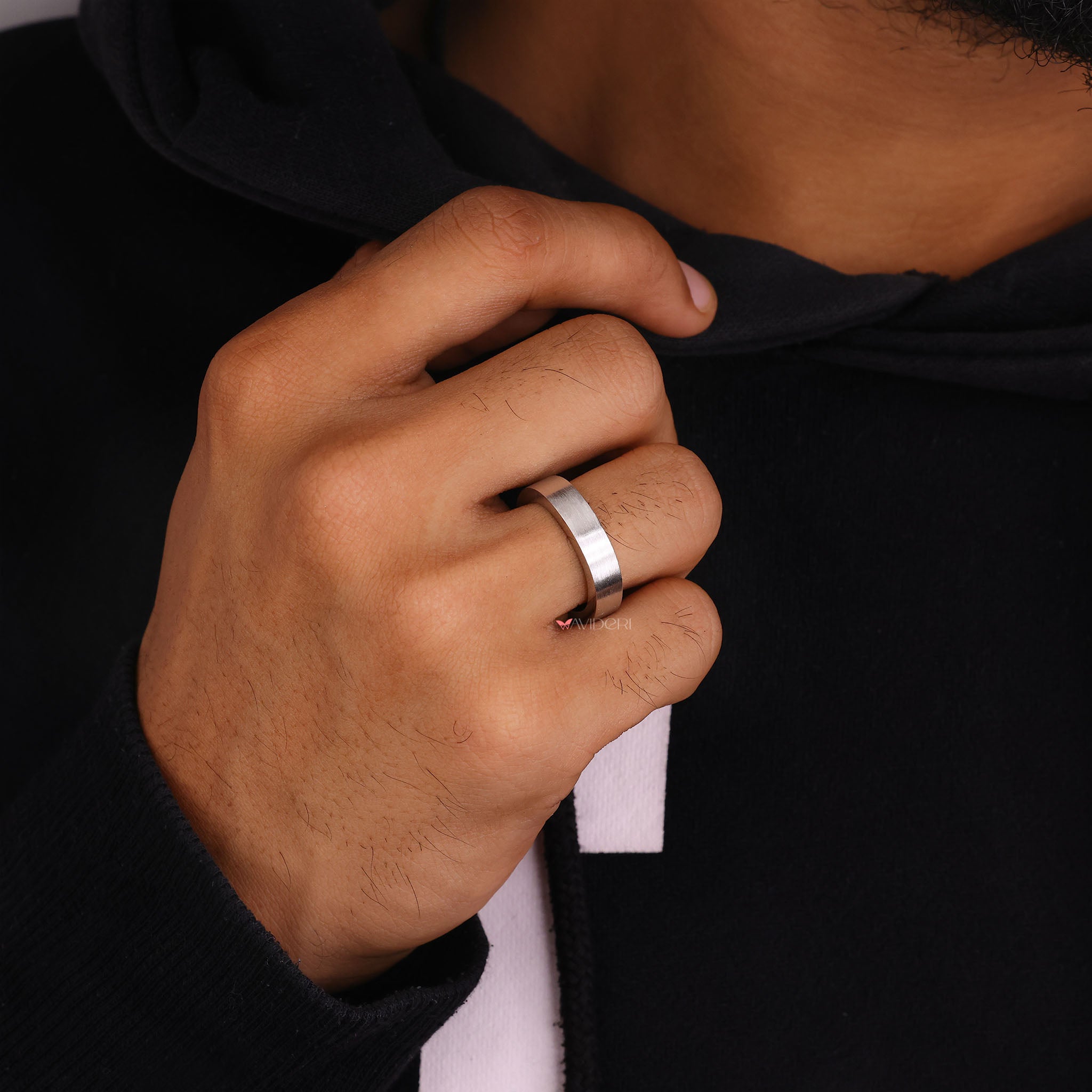 Great gifts for men include luxury rings and bands.