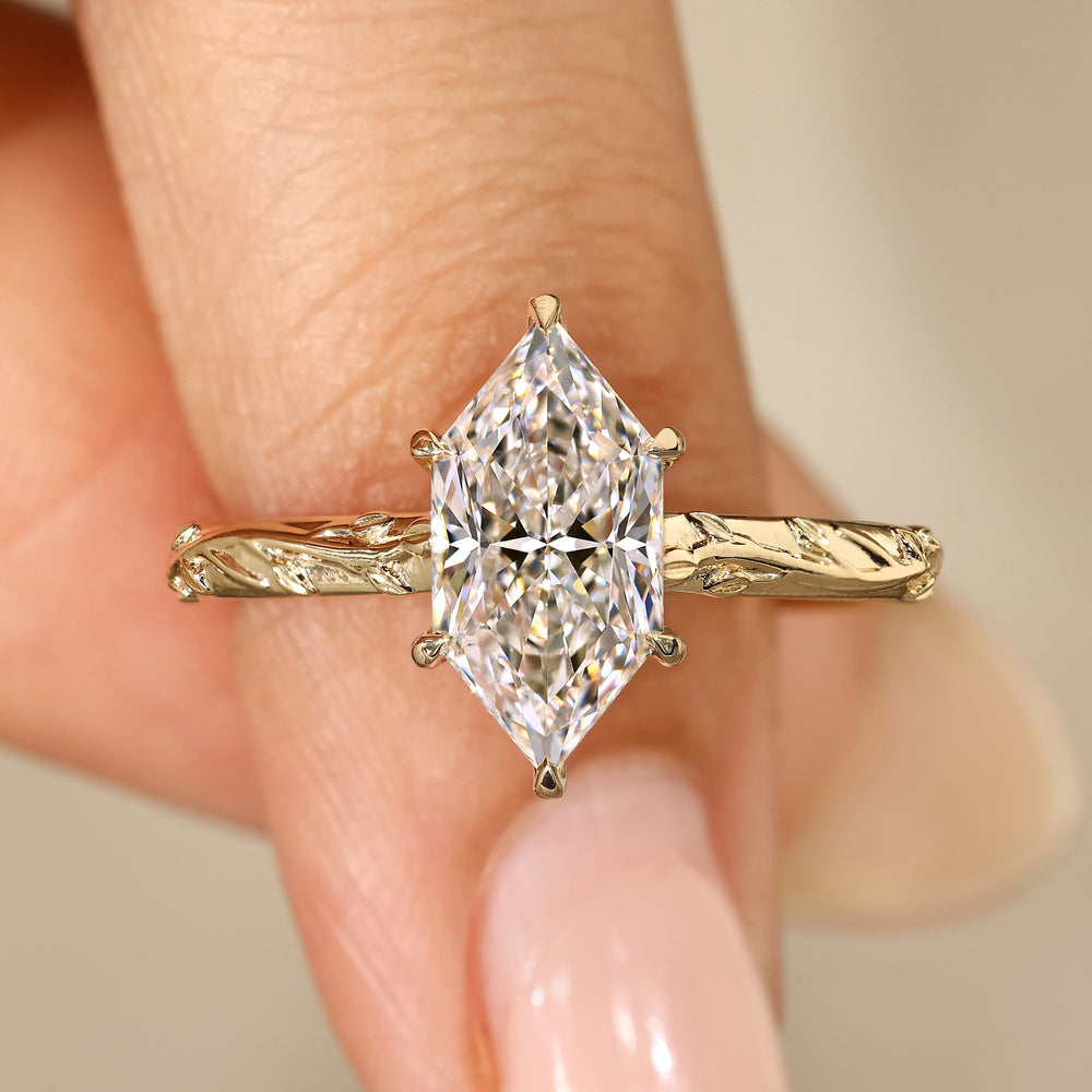 Nature inspired Dutch marquise diamond ring.
