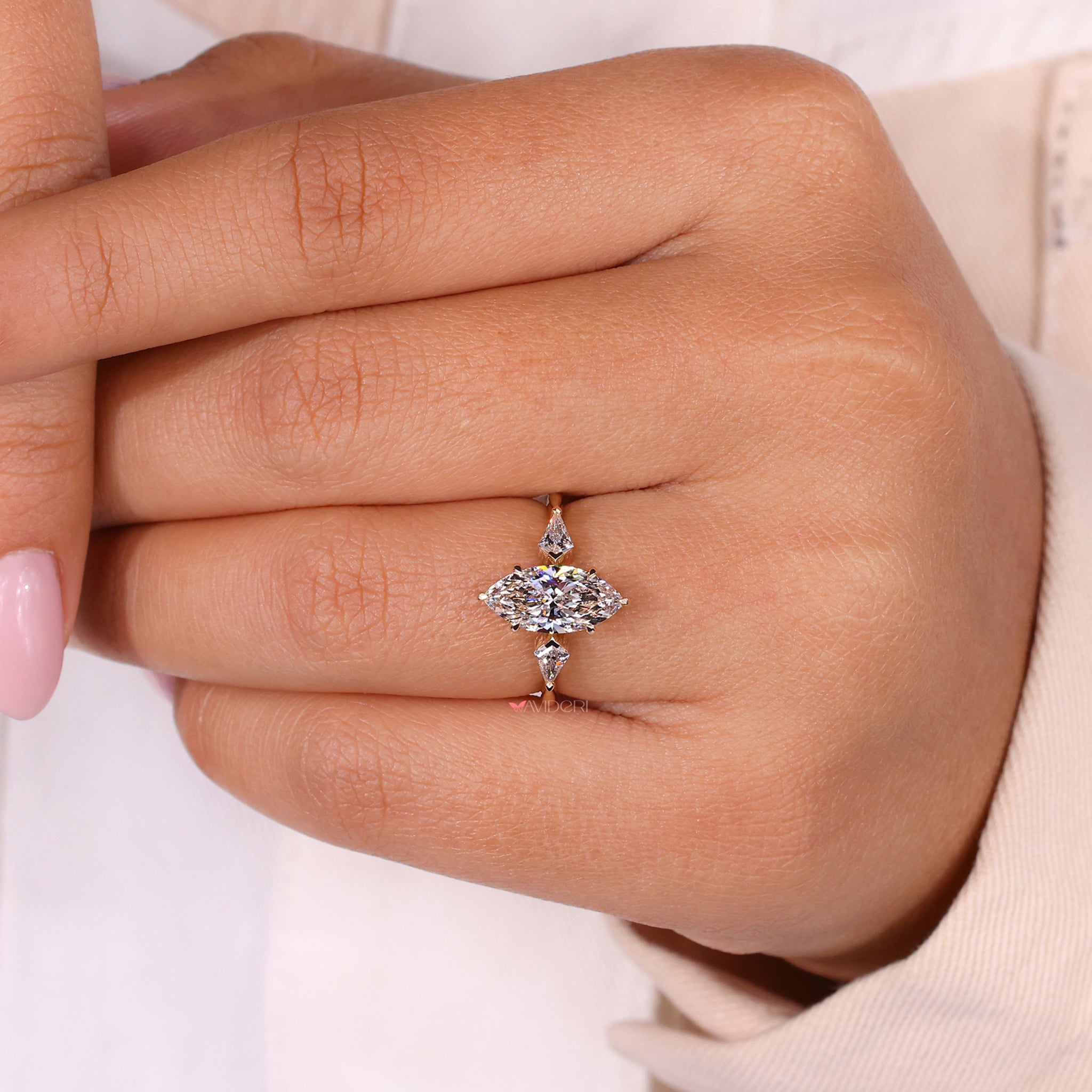 IGI certified, avideri ring, avideri engagement ring
