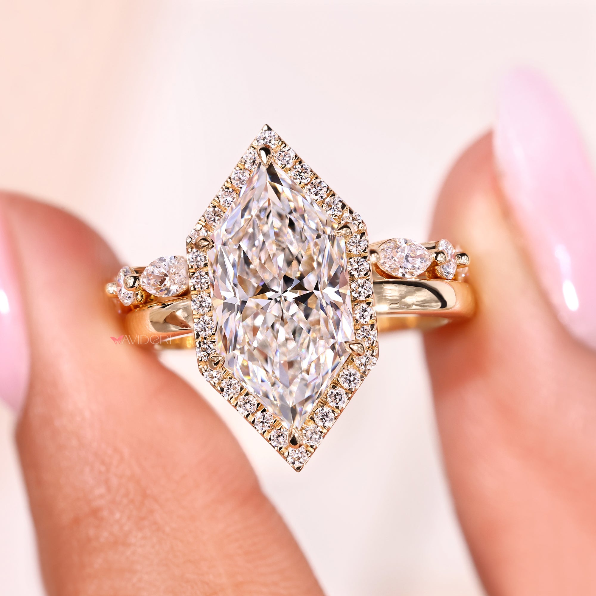 Buy diamond bridal set online.