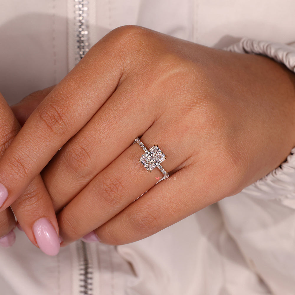 IGI certified pave ring crafted with Lab Grown Diamond brilliance.
