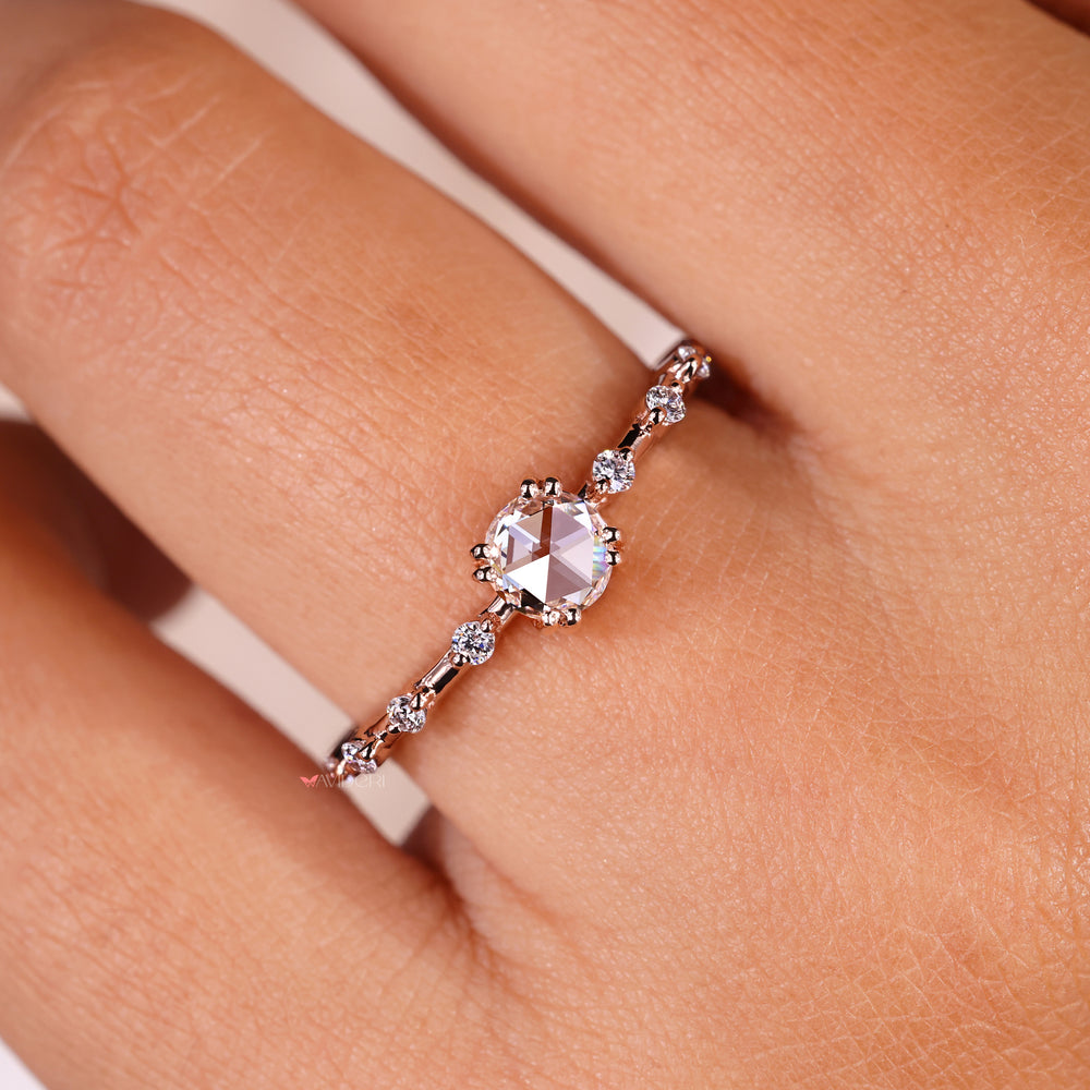 Double prong ring, avideri ring, round cut diamond ring