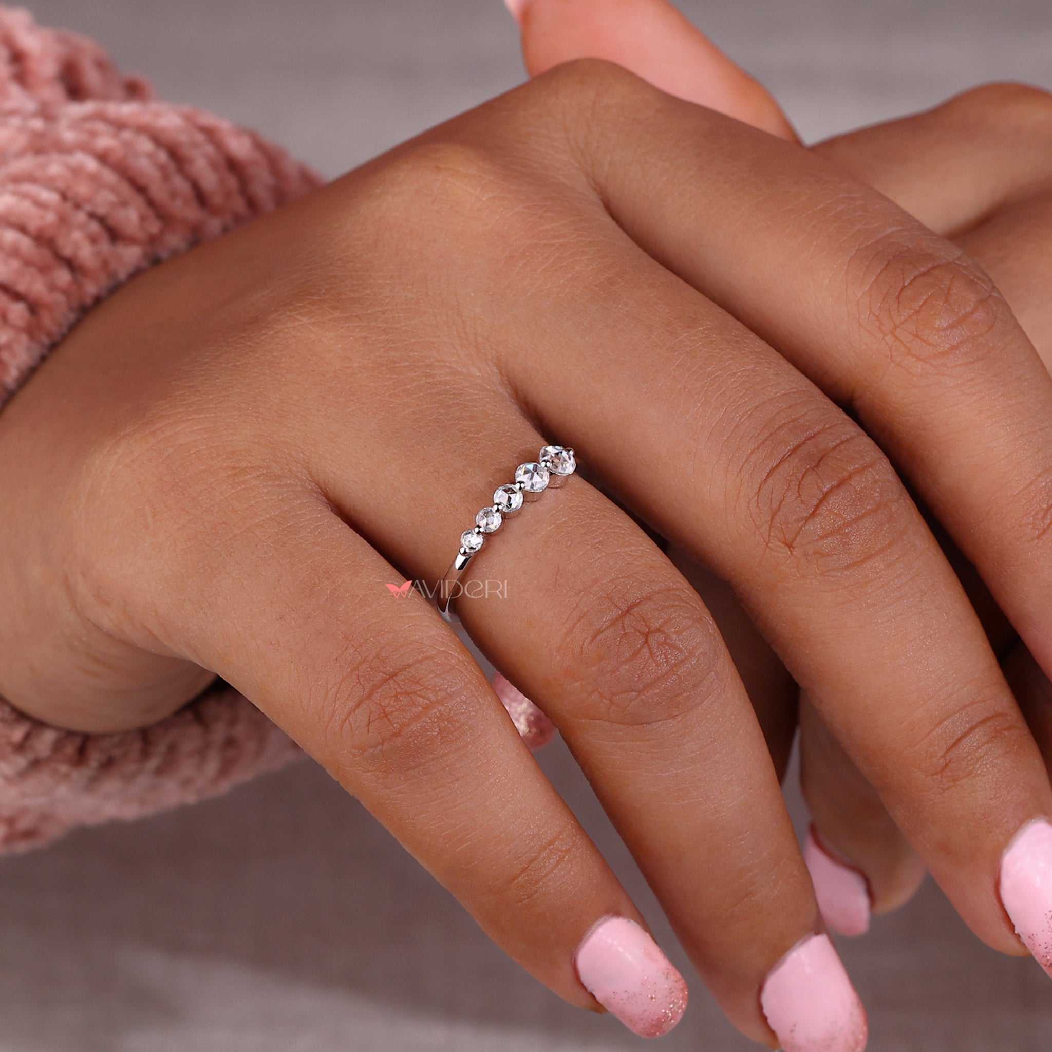 White gold diamond wedding band for lasting brilliance.
