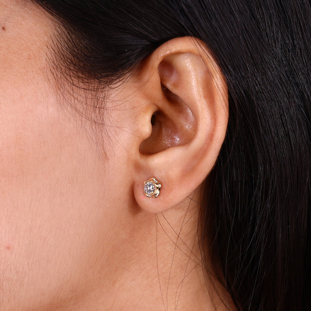 Flower shape round diamond stud earrings handmade.

