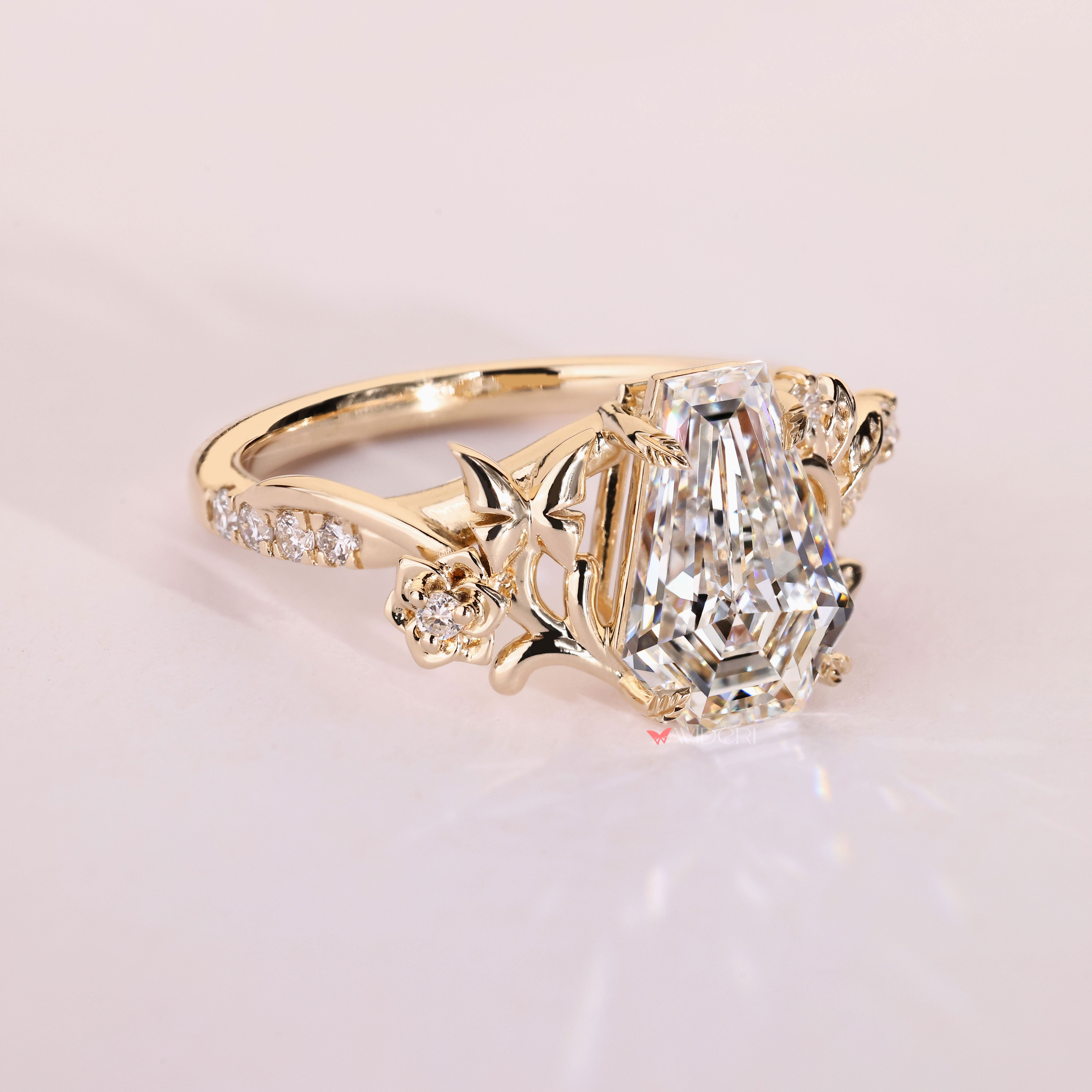IGI certified coffin diamond ring handmade.
