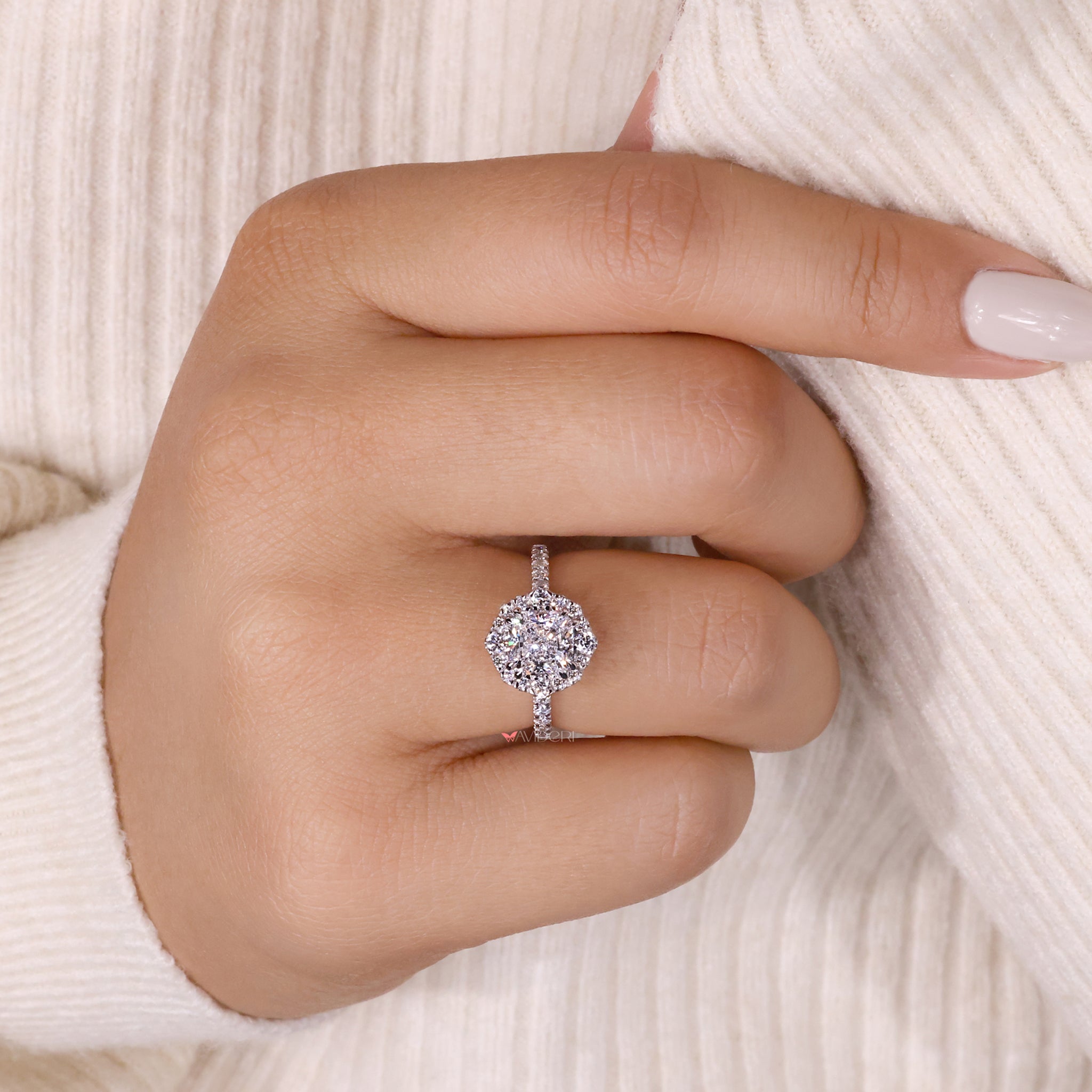 Avideri engagement ring featuring a cushion cut halo design, perfectly crafted to celebrate love with brilliance and sophistication.