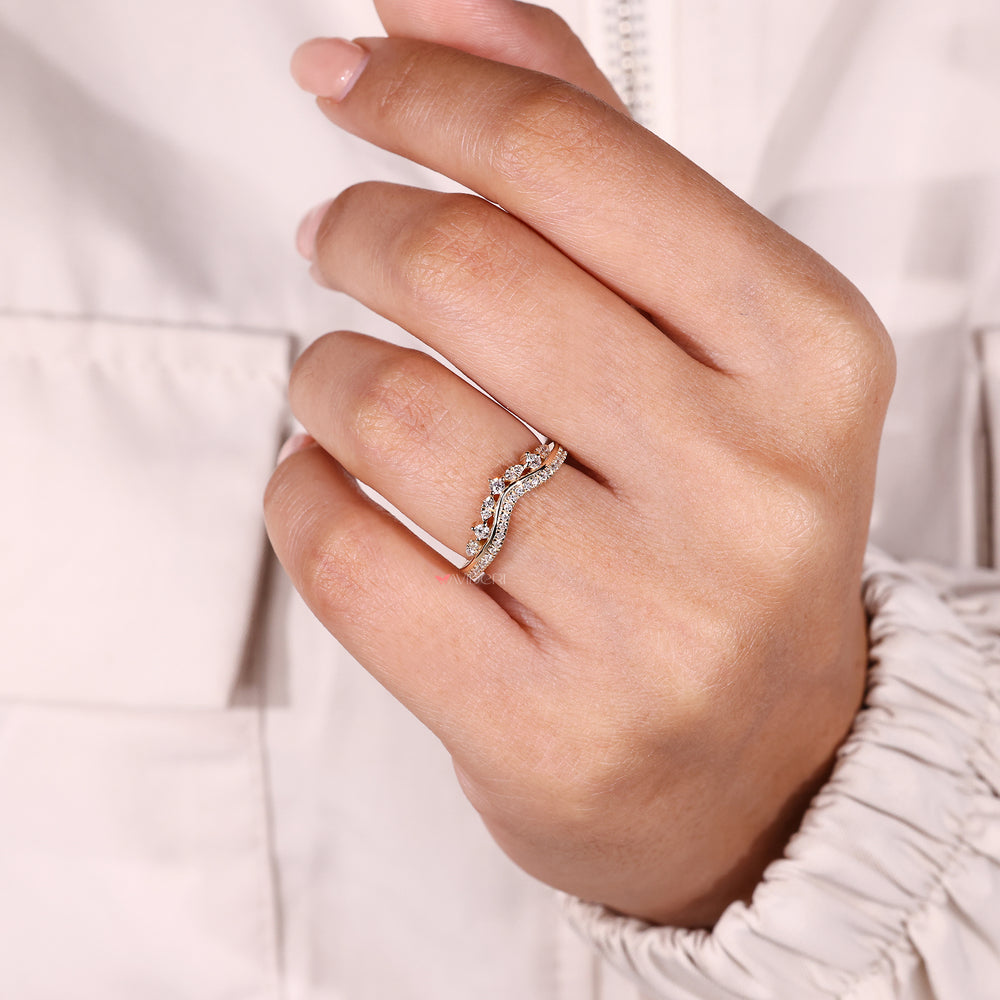 Curved diamond band with sparkling pave rows.
