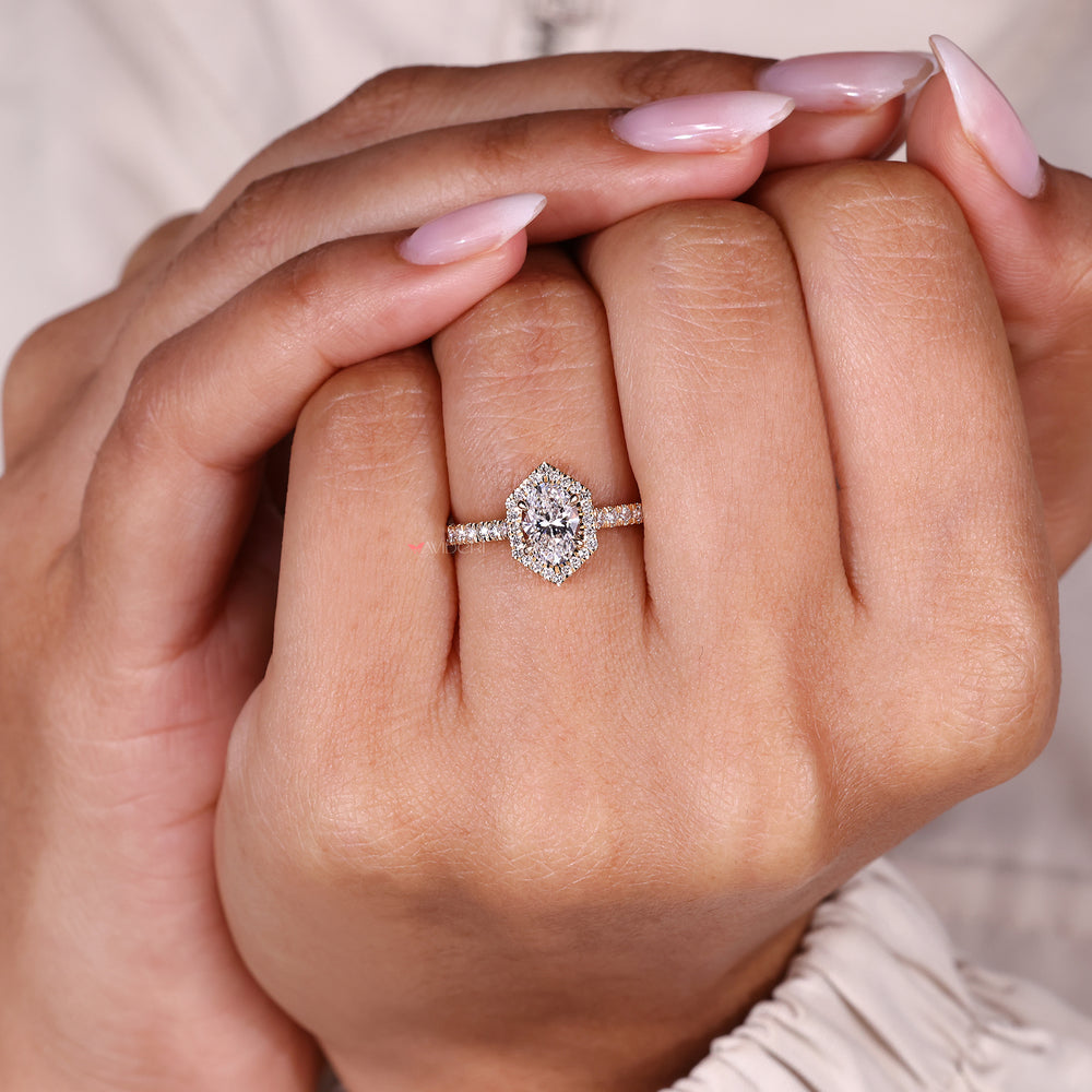 IGI certified oval diamond ring handmade.
